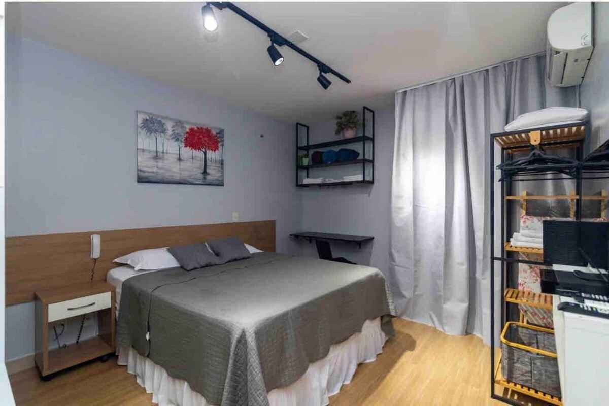 Apartment with Lake View