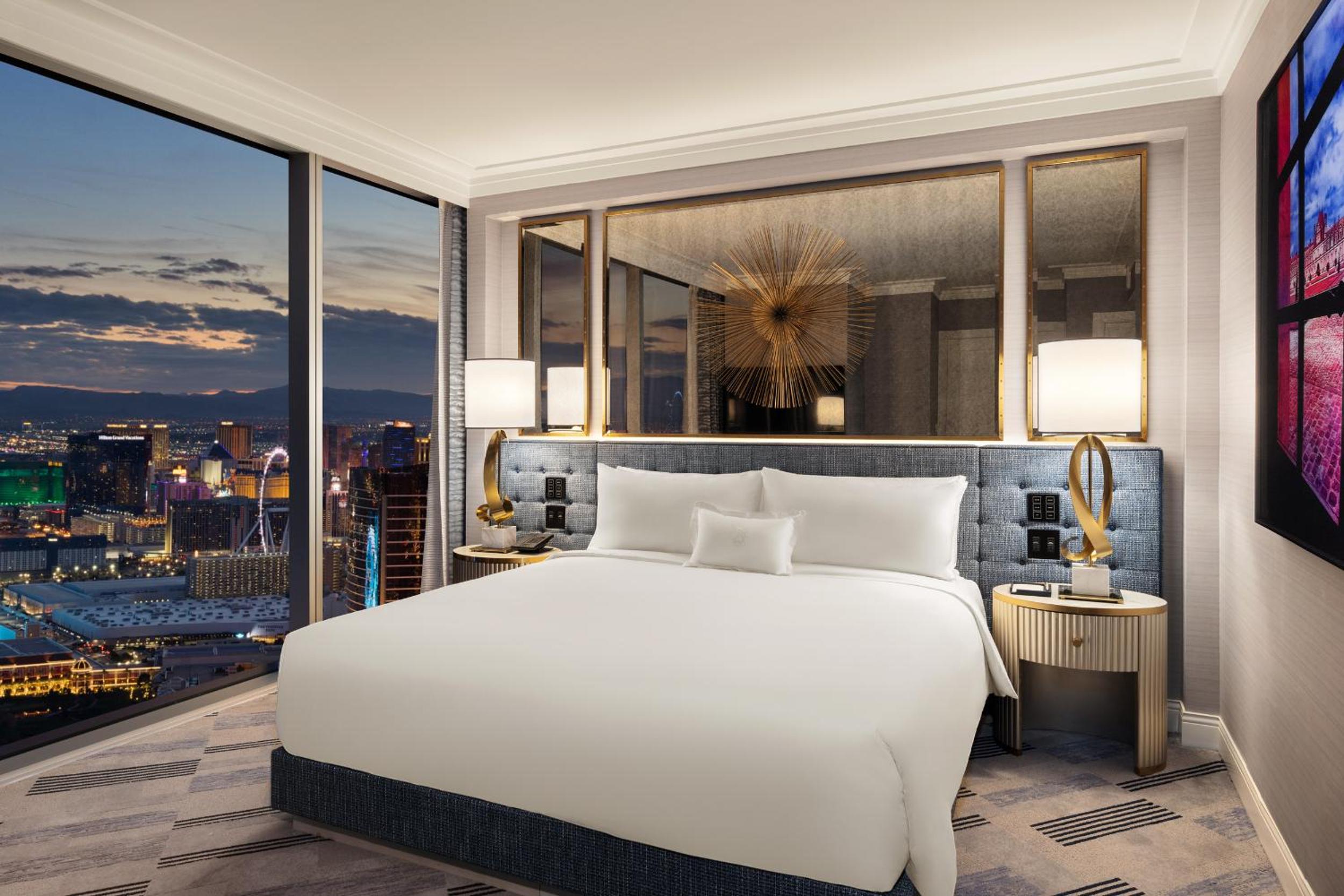 Noble Suite Pool View(No Resort Fee) - Photo 1