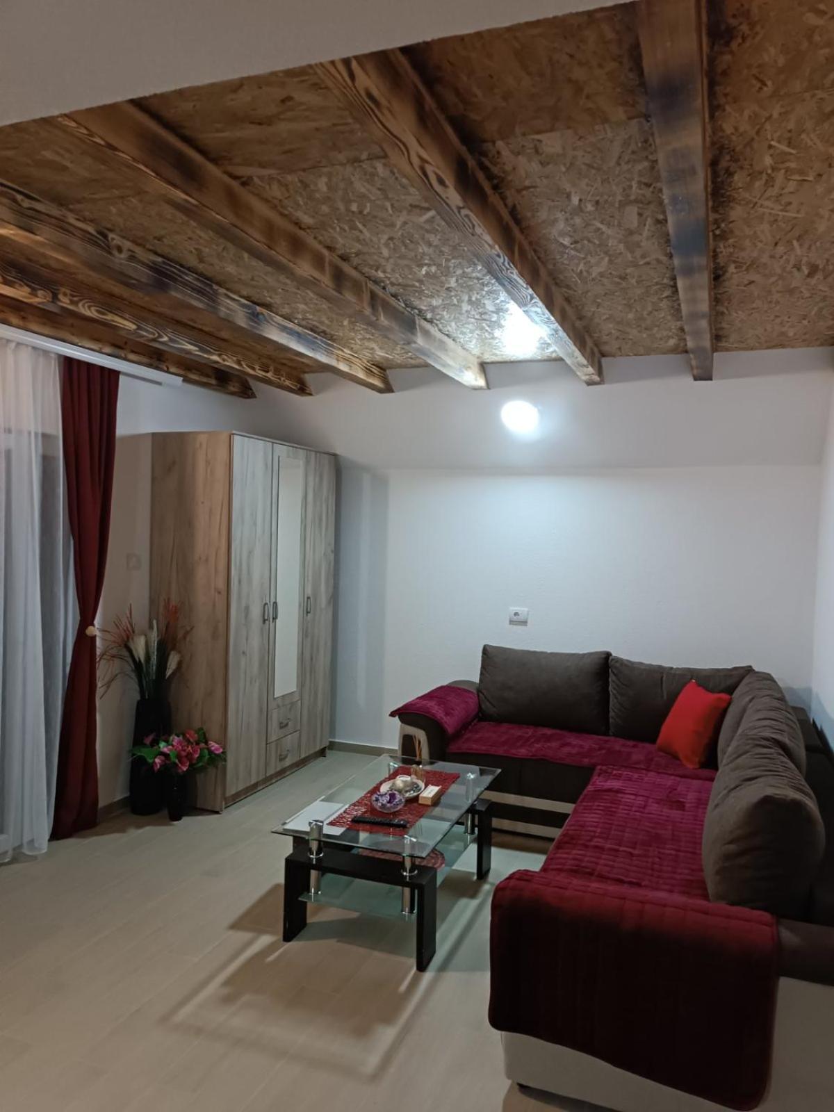 One-Bedroom Apartment - Non-Smoking photo 3