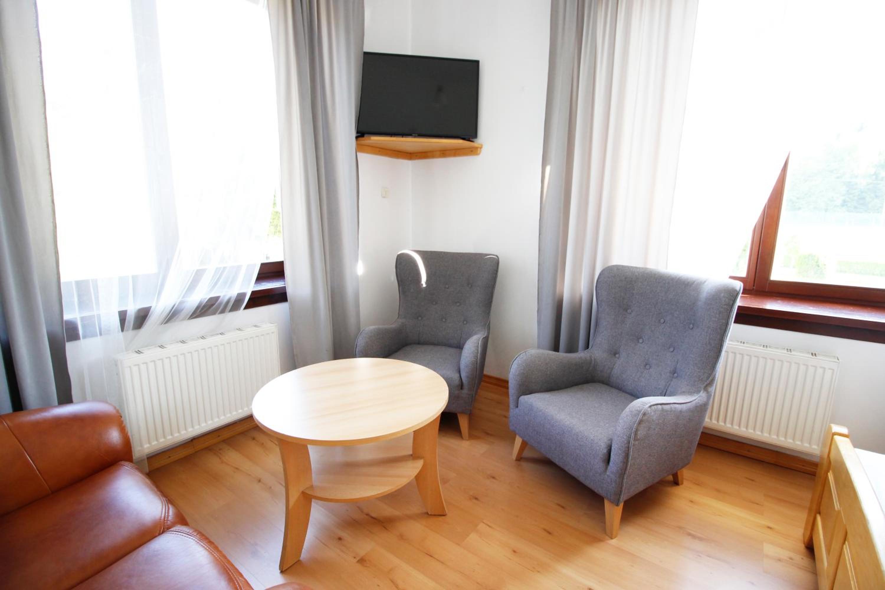 Apartment photo 2