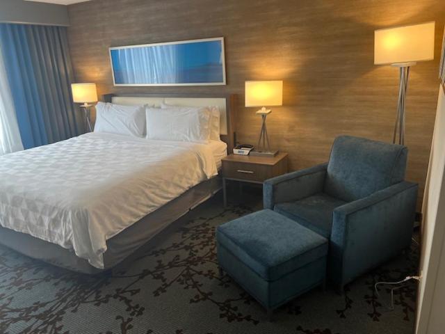 Premium King Room - Photo 1