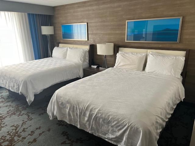 Standard Room with Two Queen Beds - Photo 1