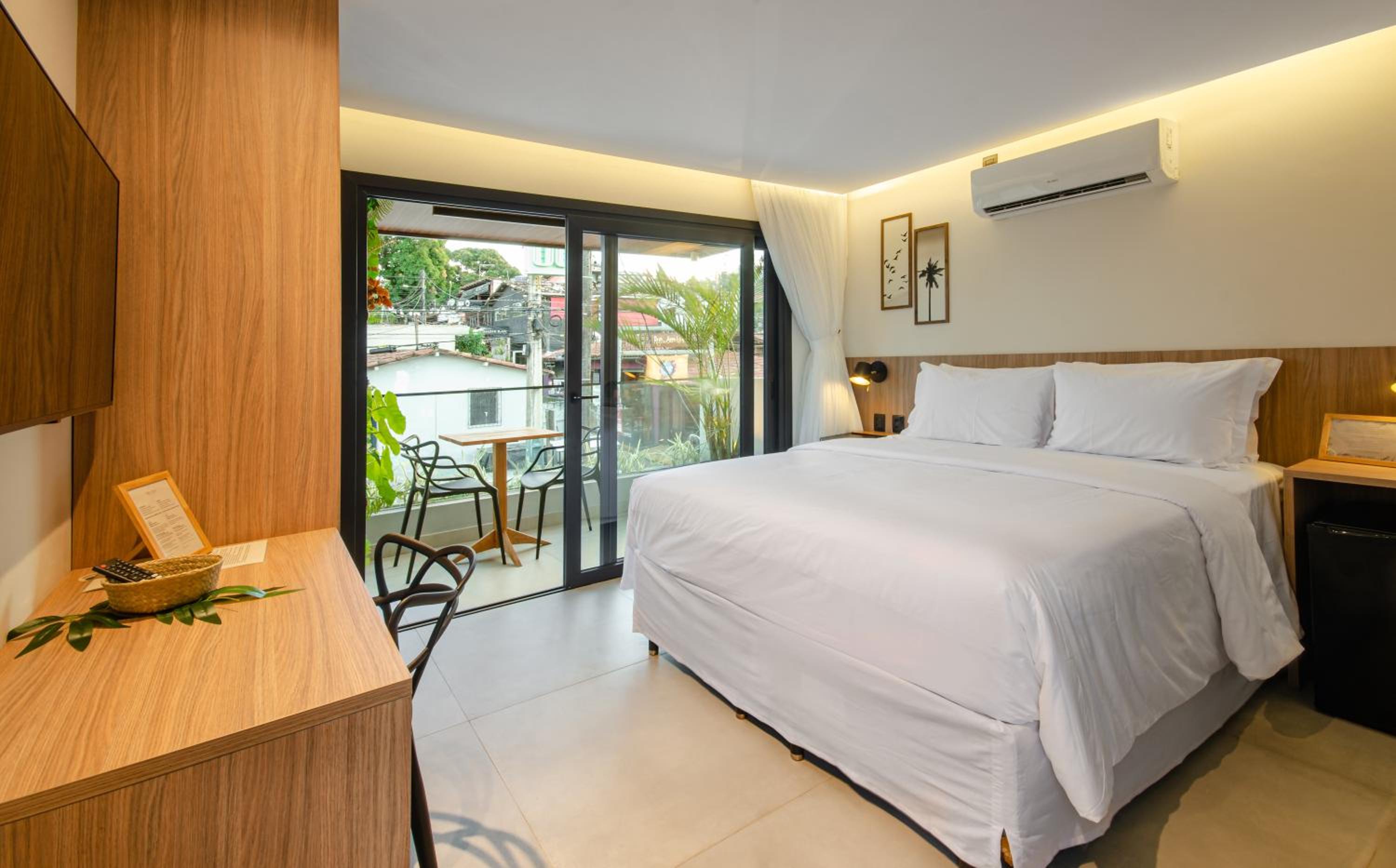 Suite with Balcony photo 1