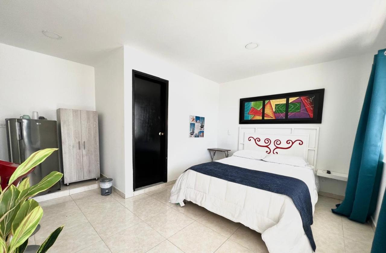 Deluxe Double Room with Side Sea View photo 3