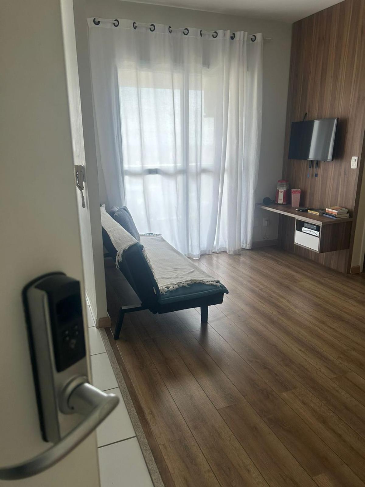 Studio Apartment - Photo 25