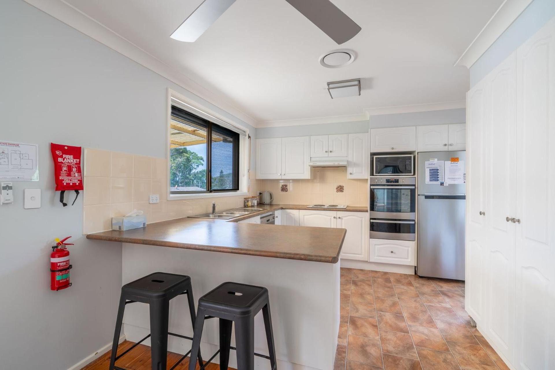 Three-Bedroom House photo 3