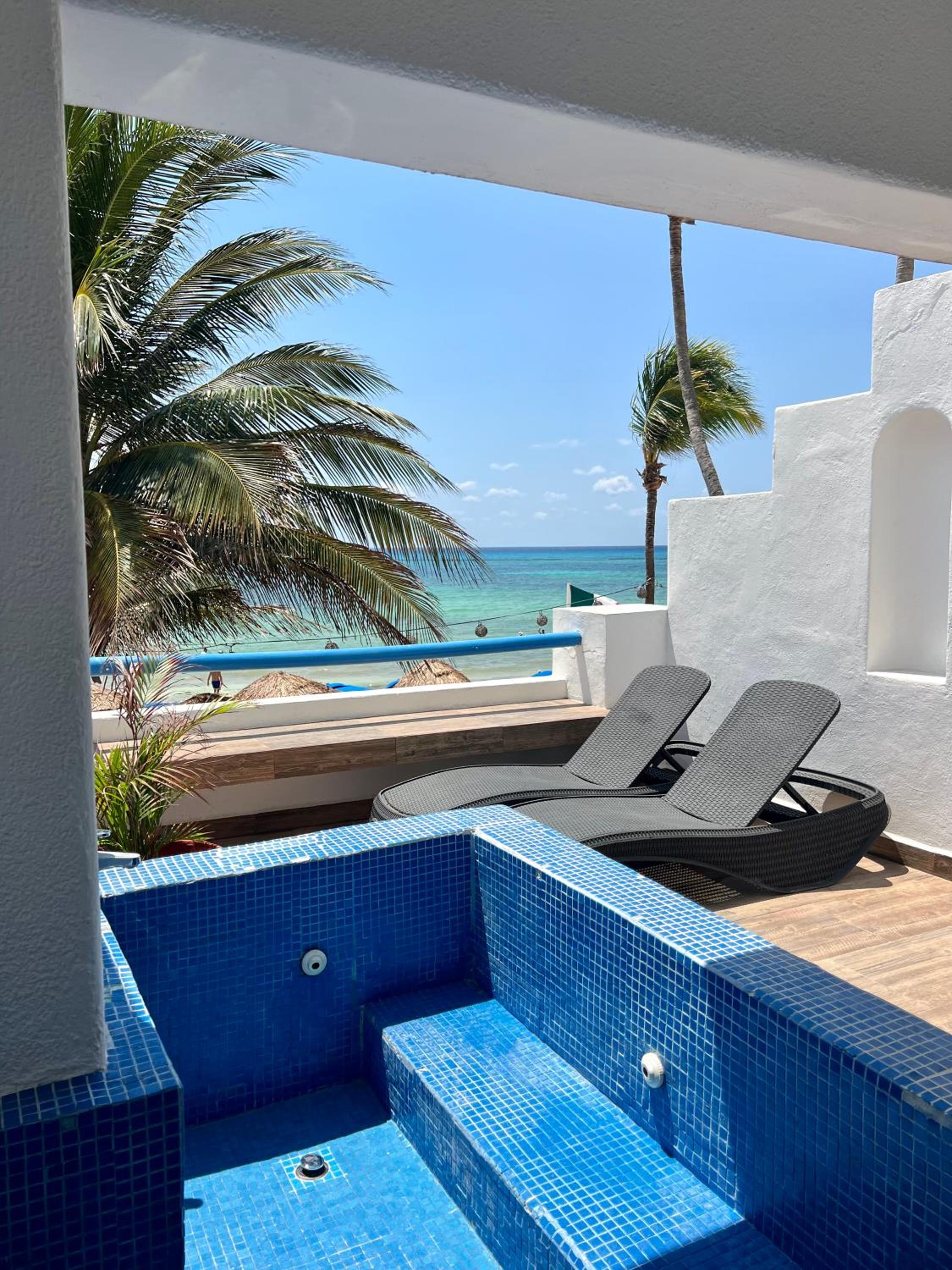Suite with Sea View - Photo 2
