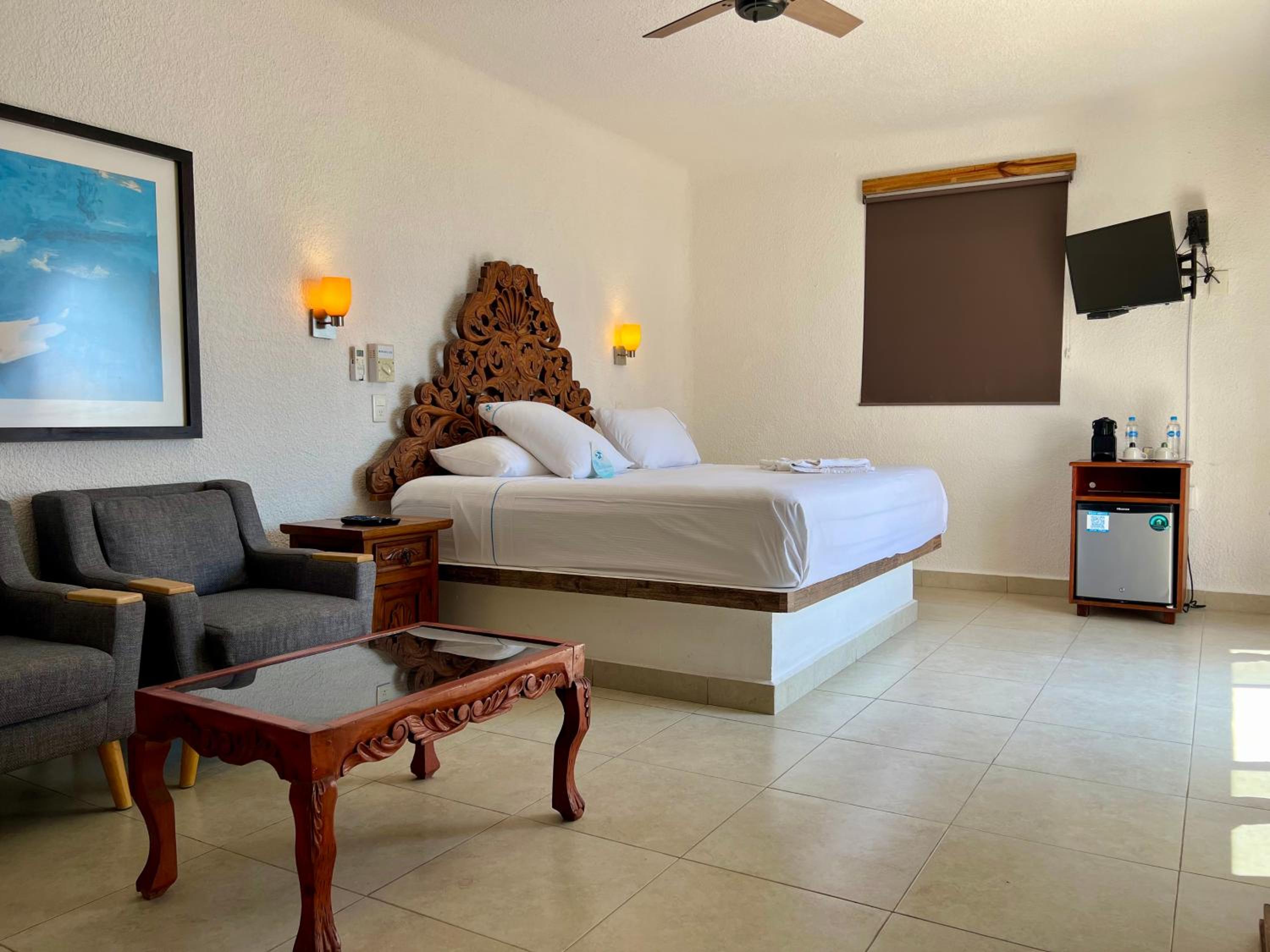 Honeymoon Suite 218 - Photo 16