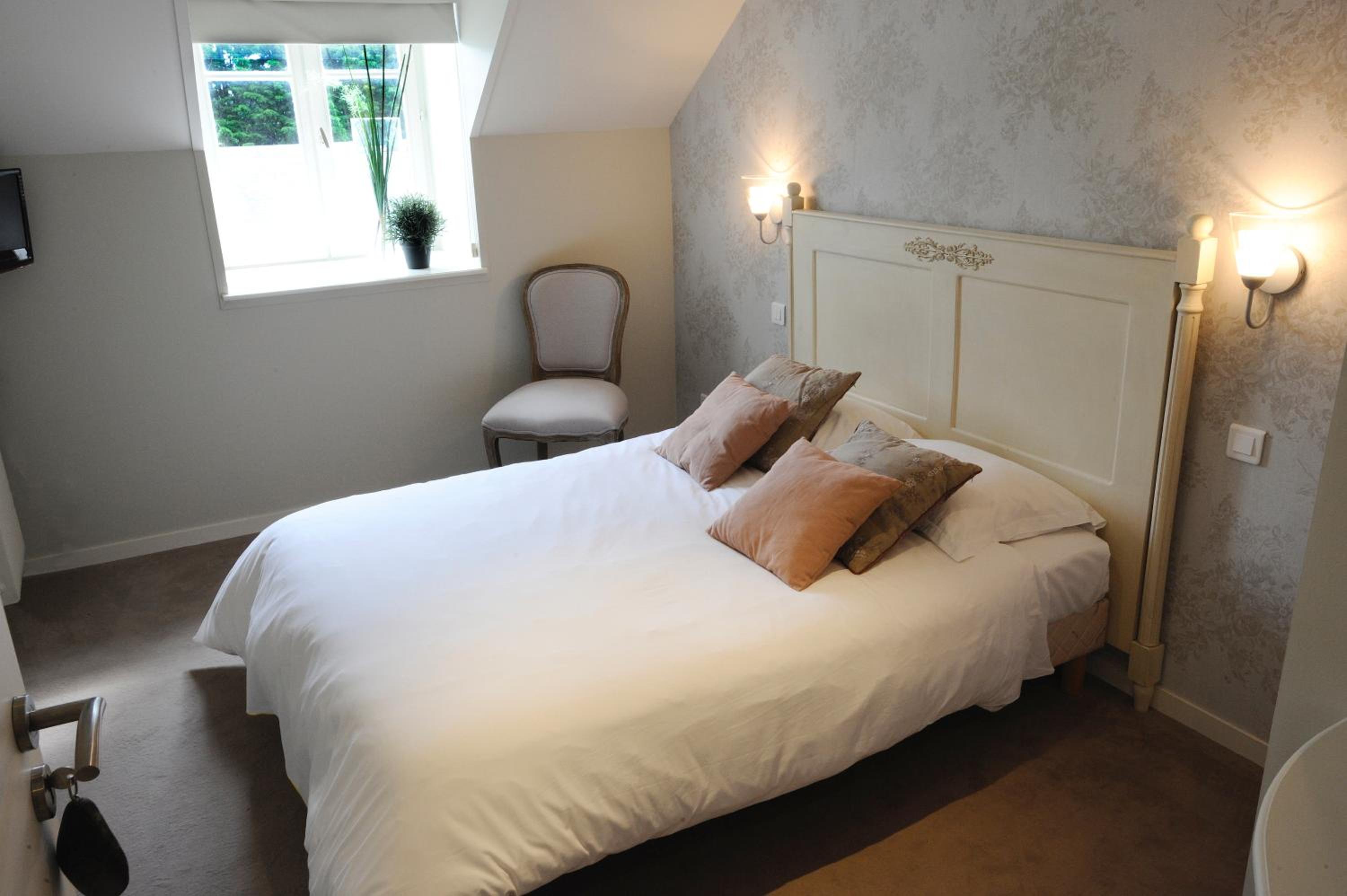 Classic Double Room - Photo 9