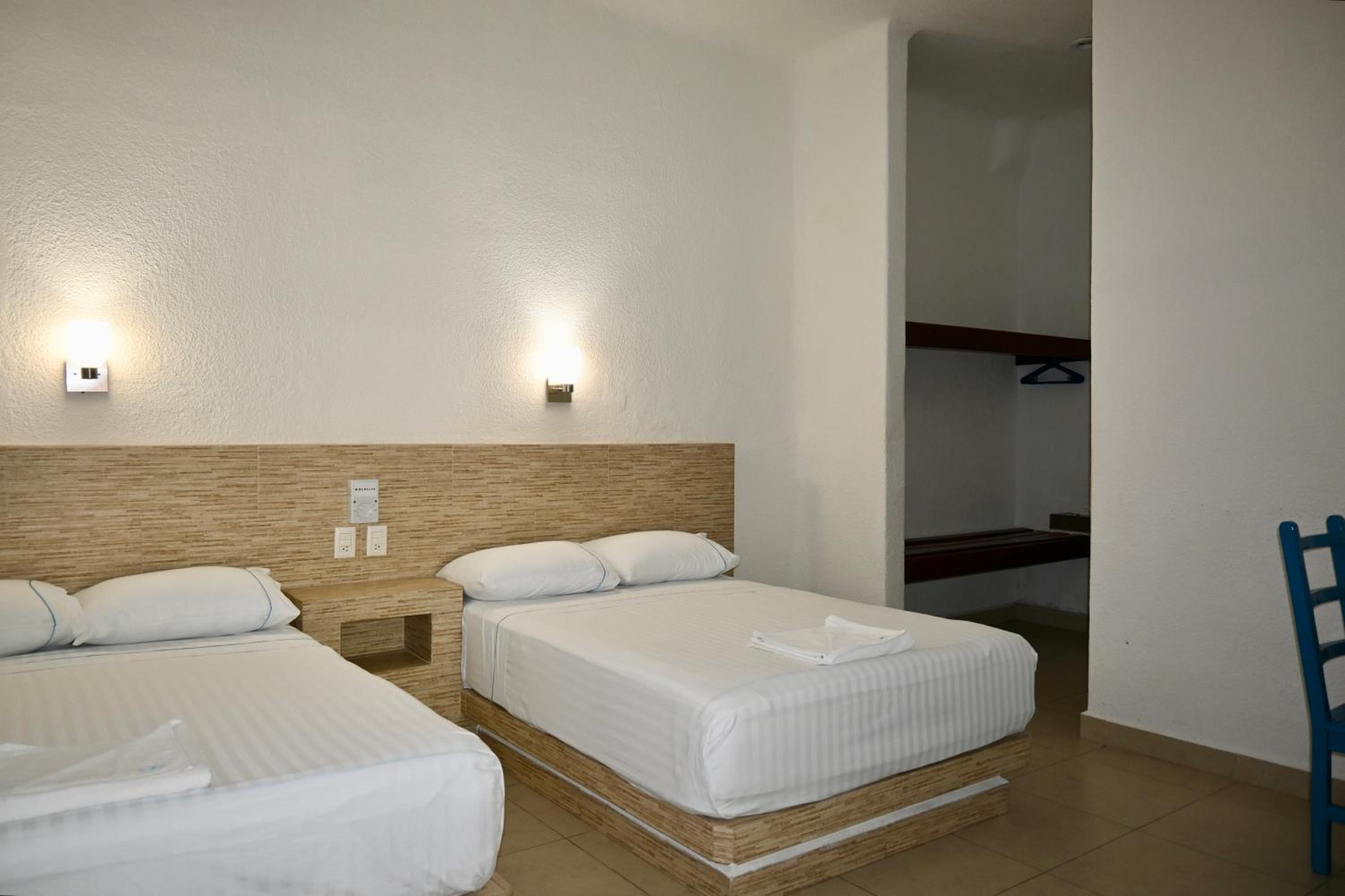 Deluxe Double Room - Photo 15