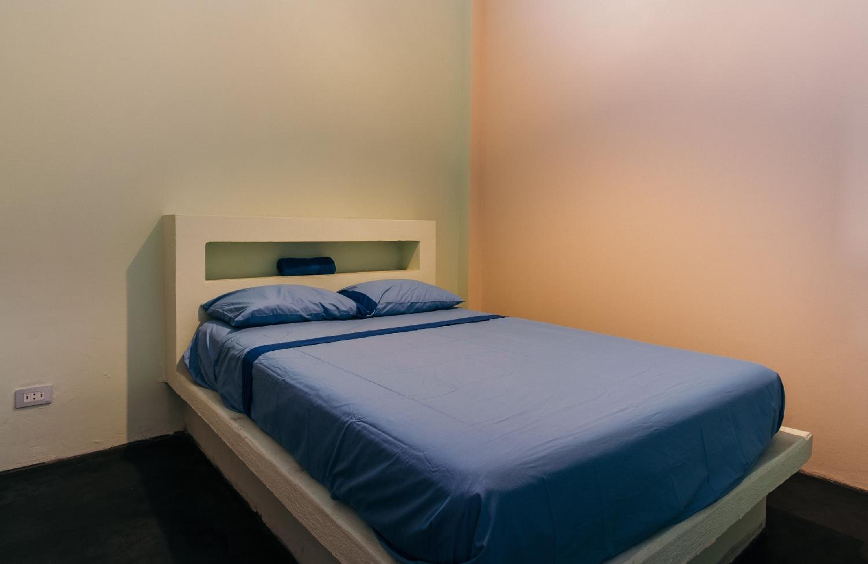 Double Room With Shared Bathroom photo 2
