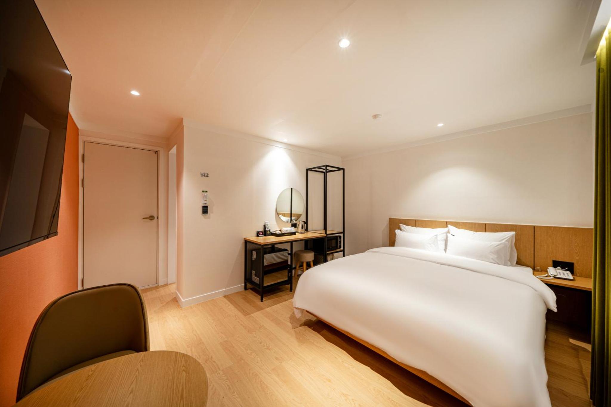 Double Room - Photo 2