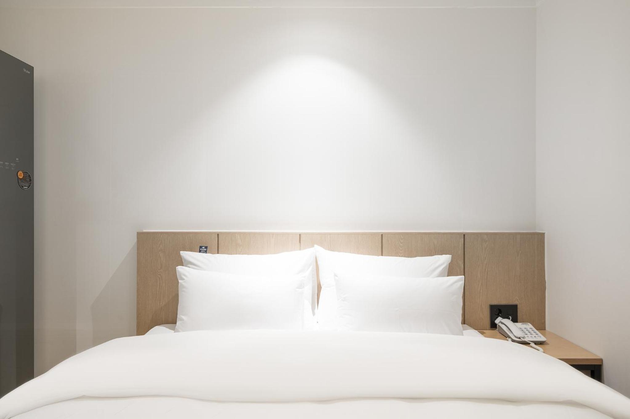 Deluxe Room - Photo 7