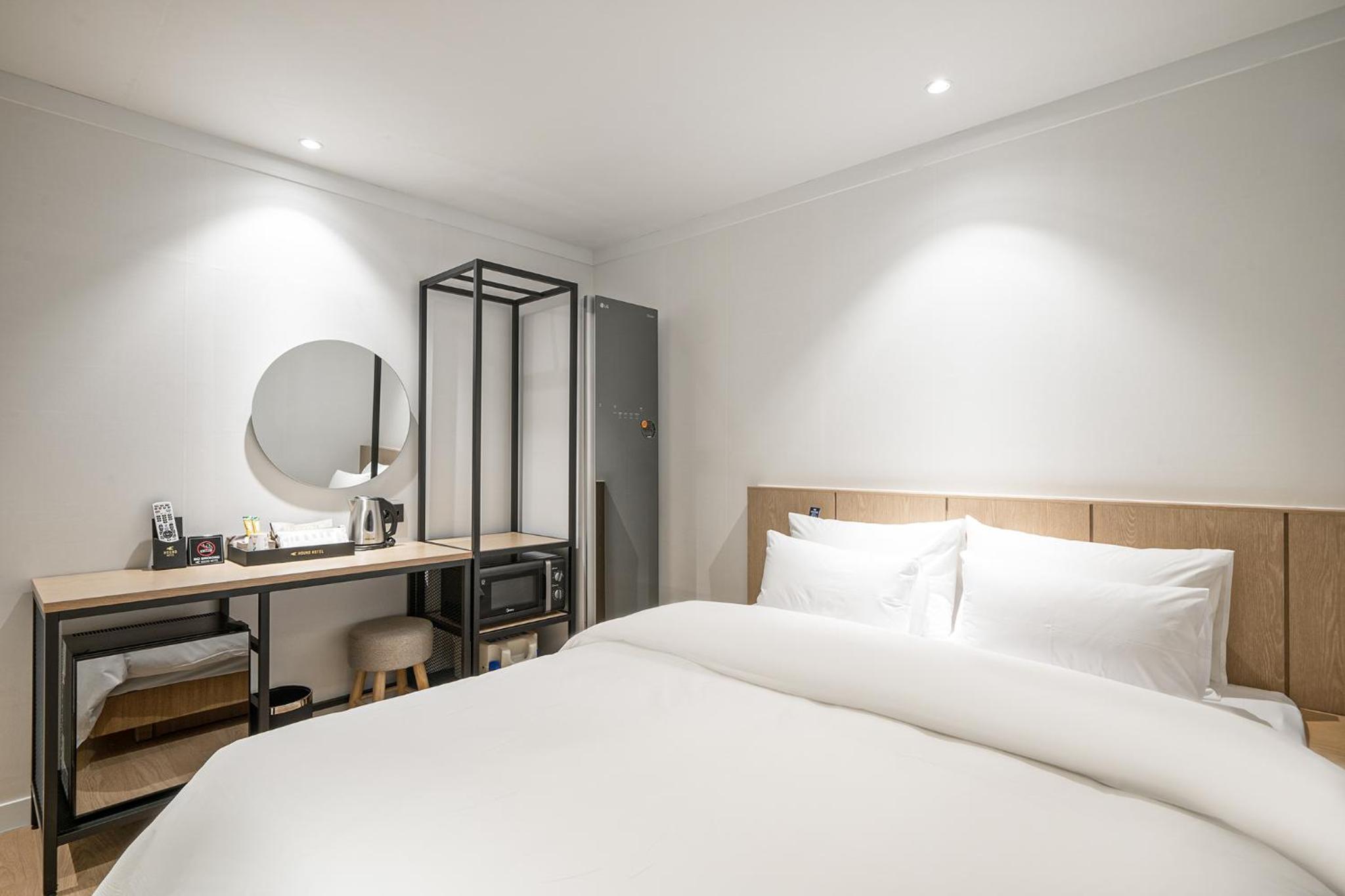 Deluxe Room - Photo 1
