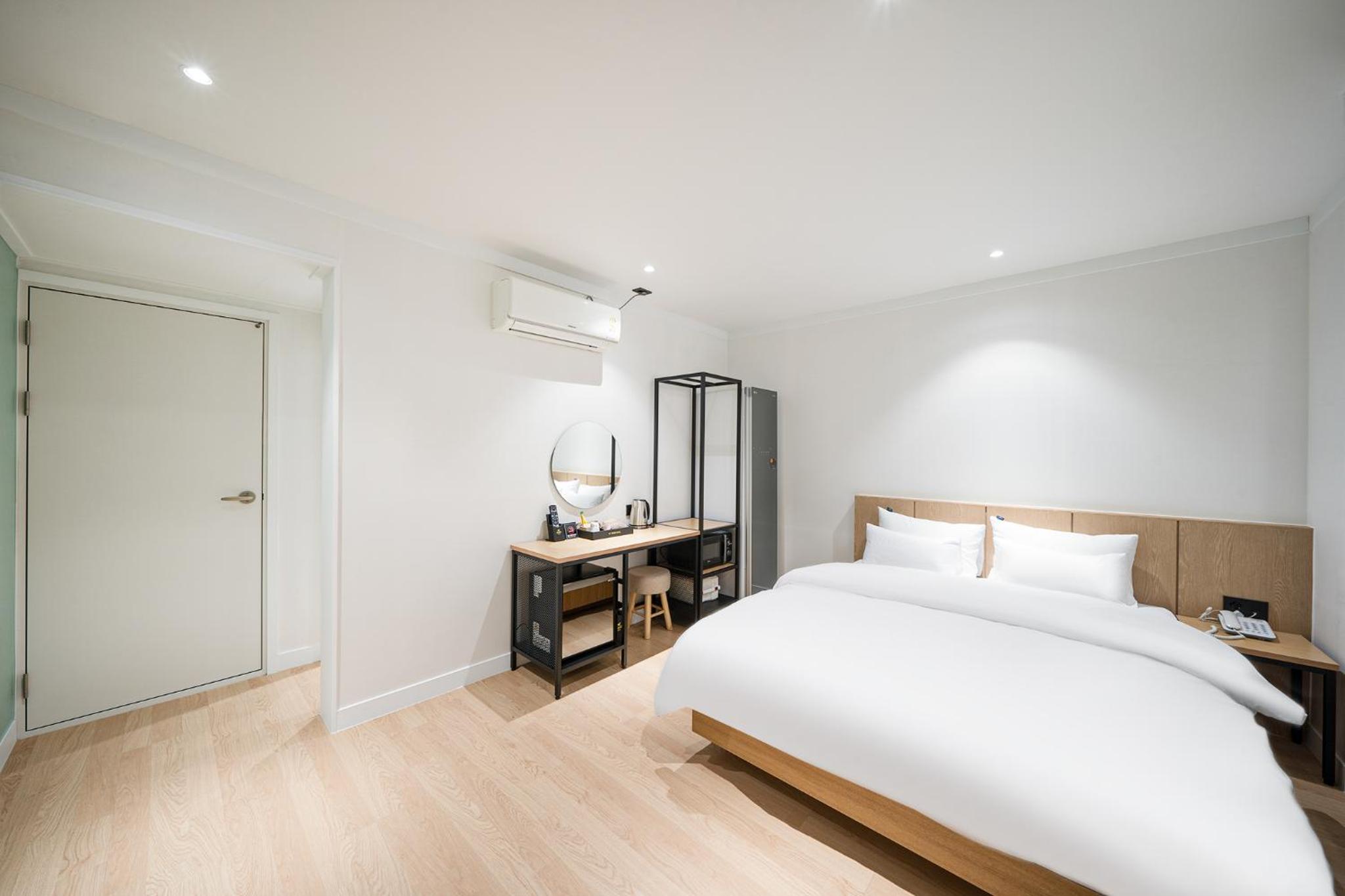 Deluxe Room - Photo 2