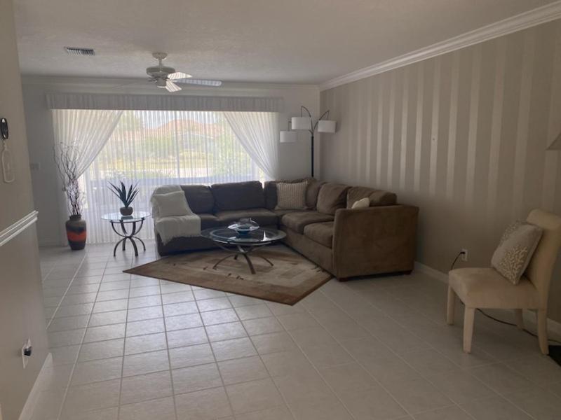 Three-Bedroom House photo 2