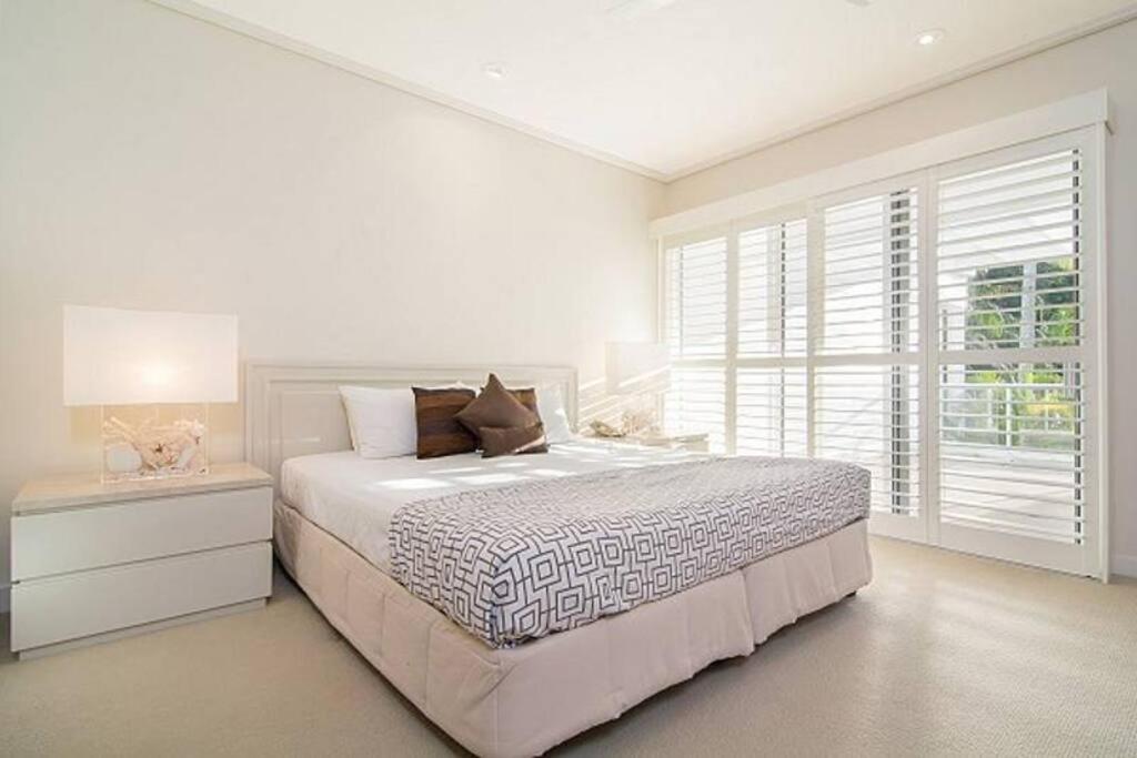 Three-Bedroom Villa photo 2