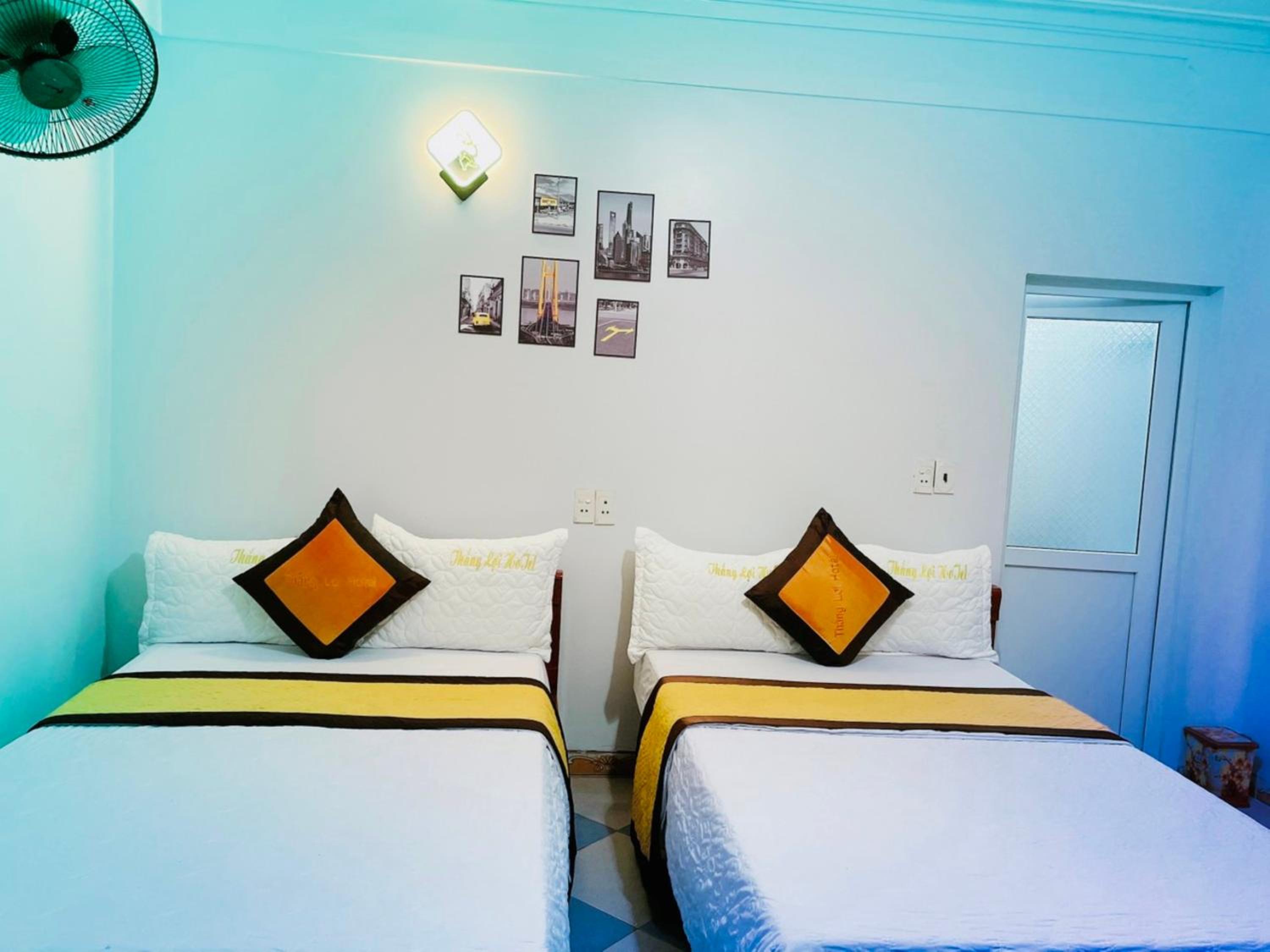 Twin Room - Photo 2