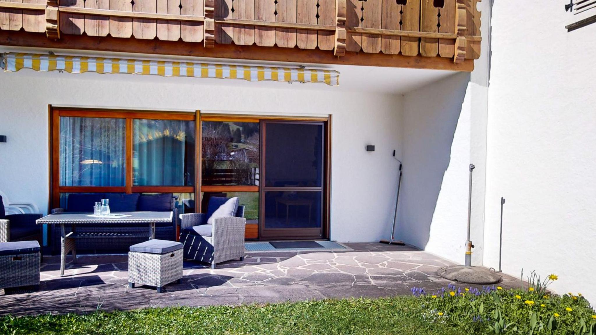 Apartment with Mountain View photo 3
