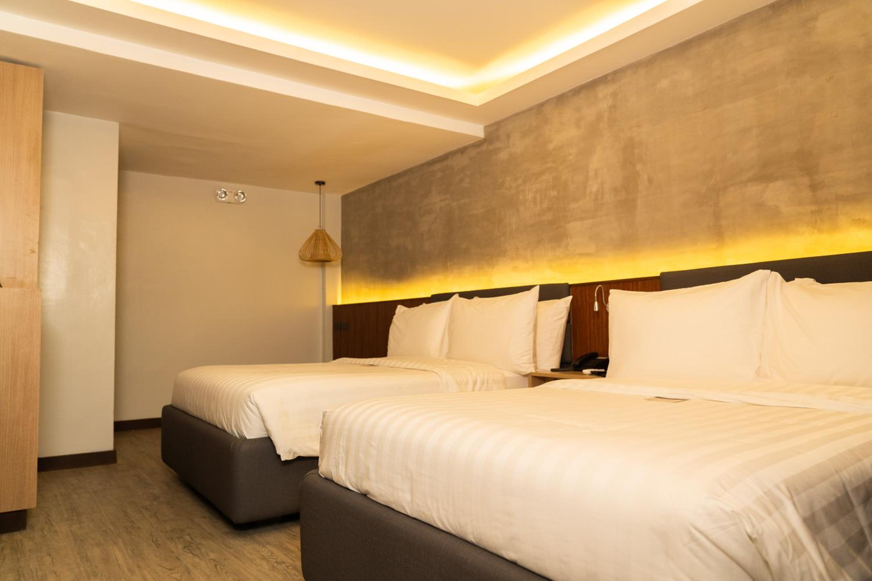 Superior Triple Room photo 2