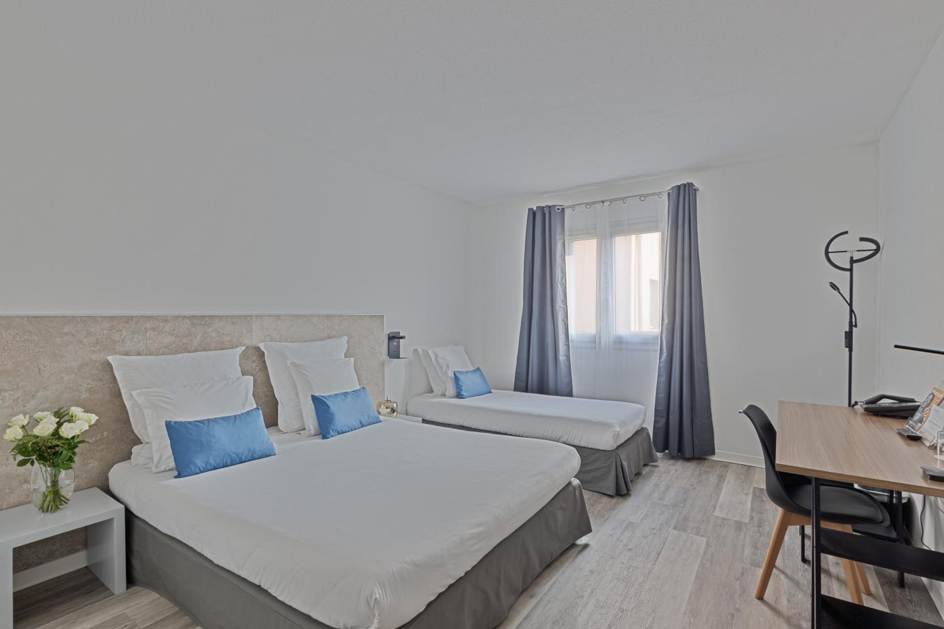 Standard Triple Room - Photo 2