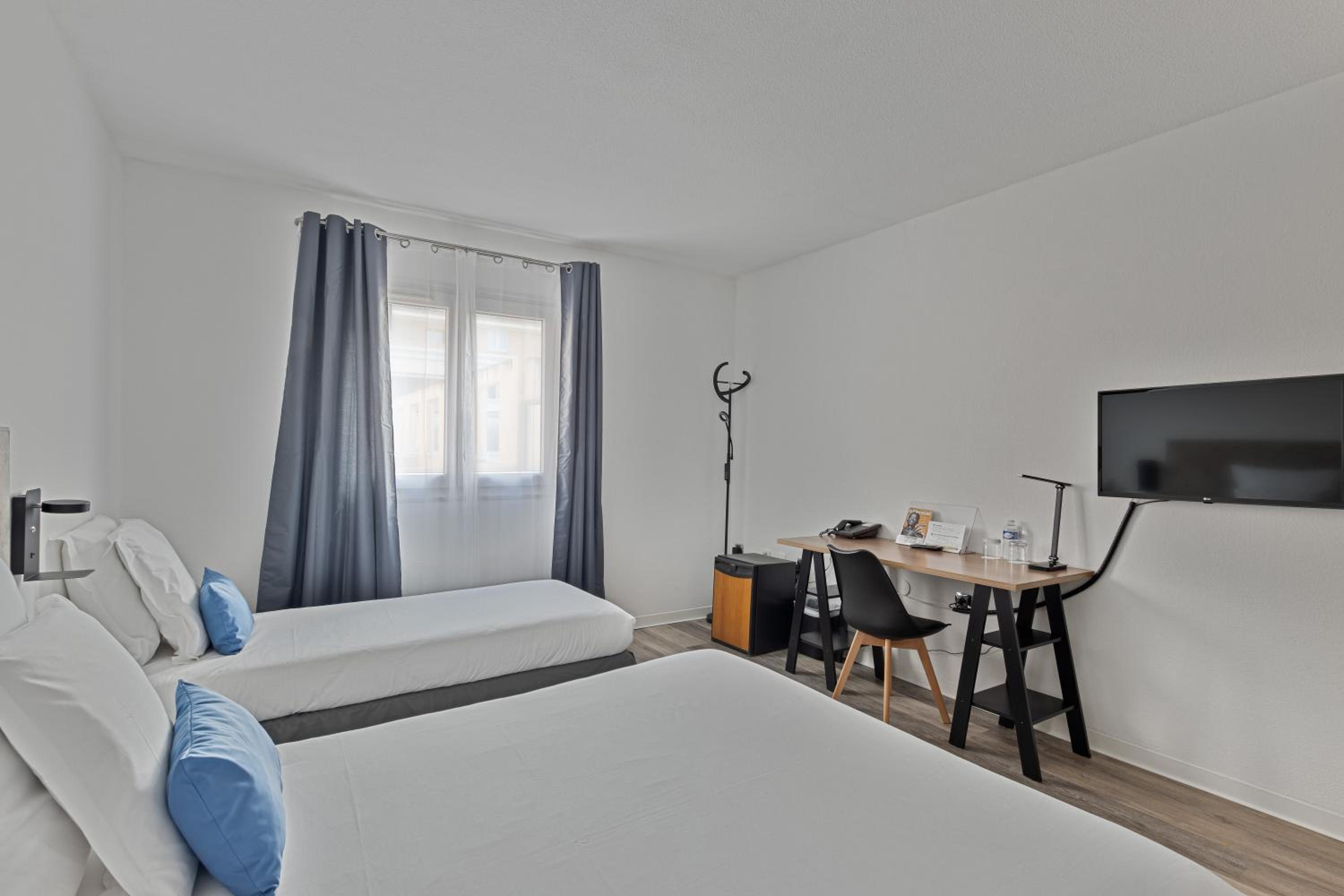 Standard Triple Room - Photo 3