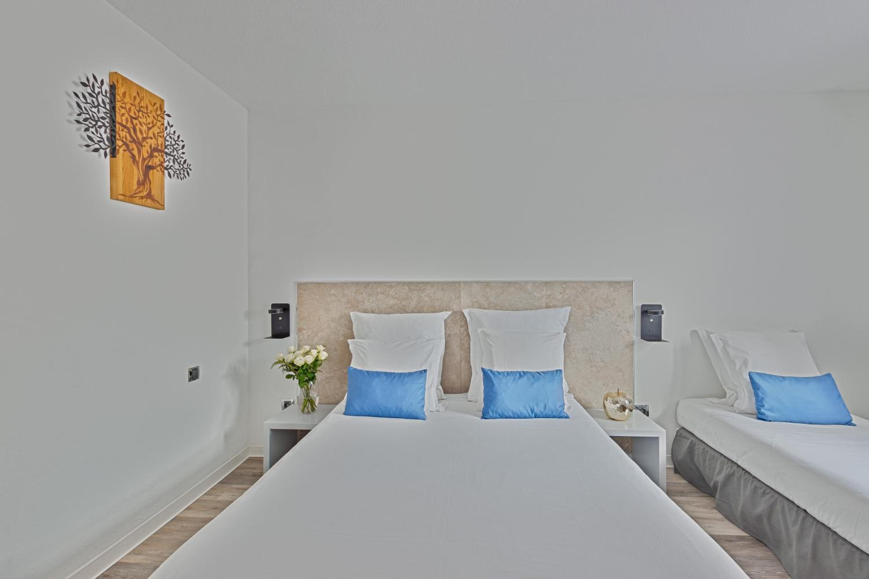 Standard Triple Room - Photo 4