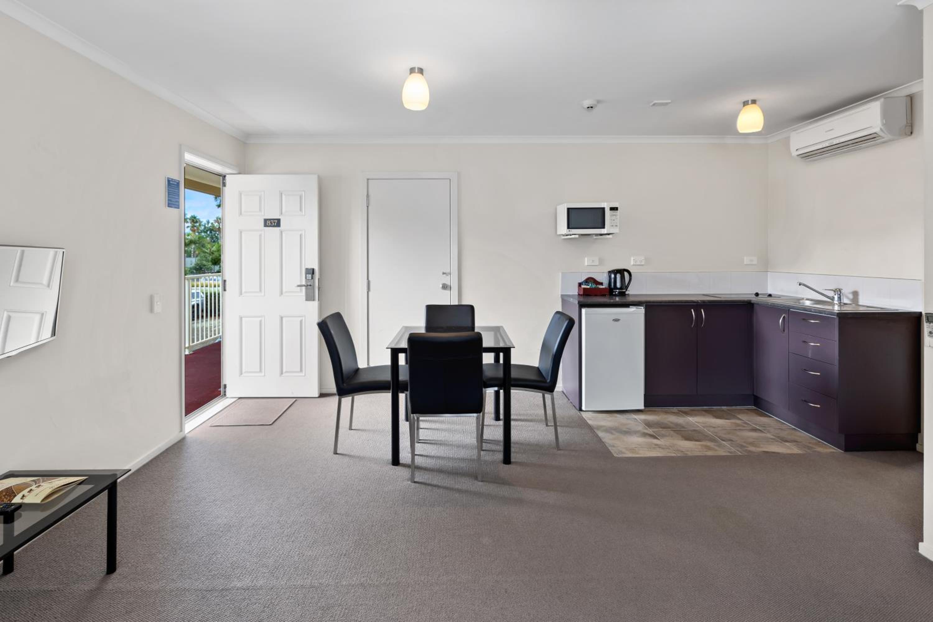 Superior One-Bedroom Suite