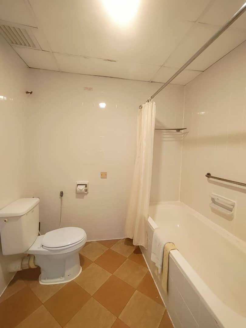 One-Bedroom Apartment photo 3