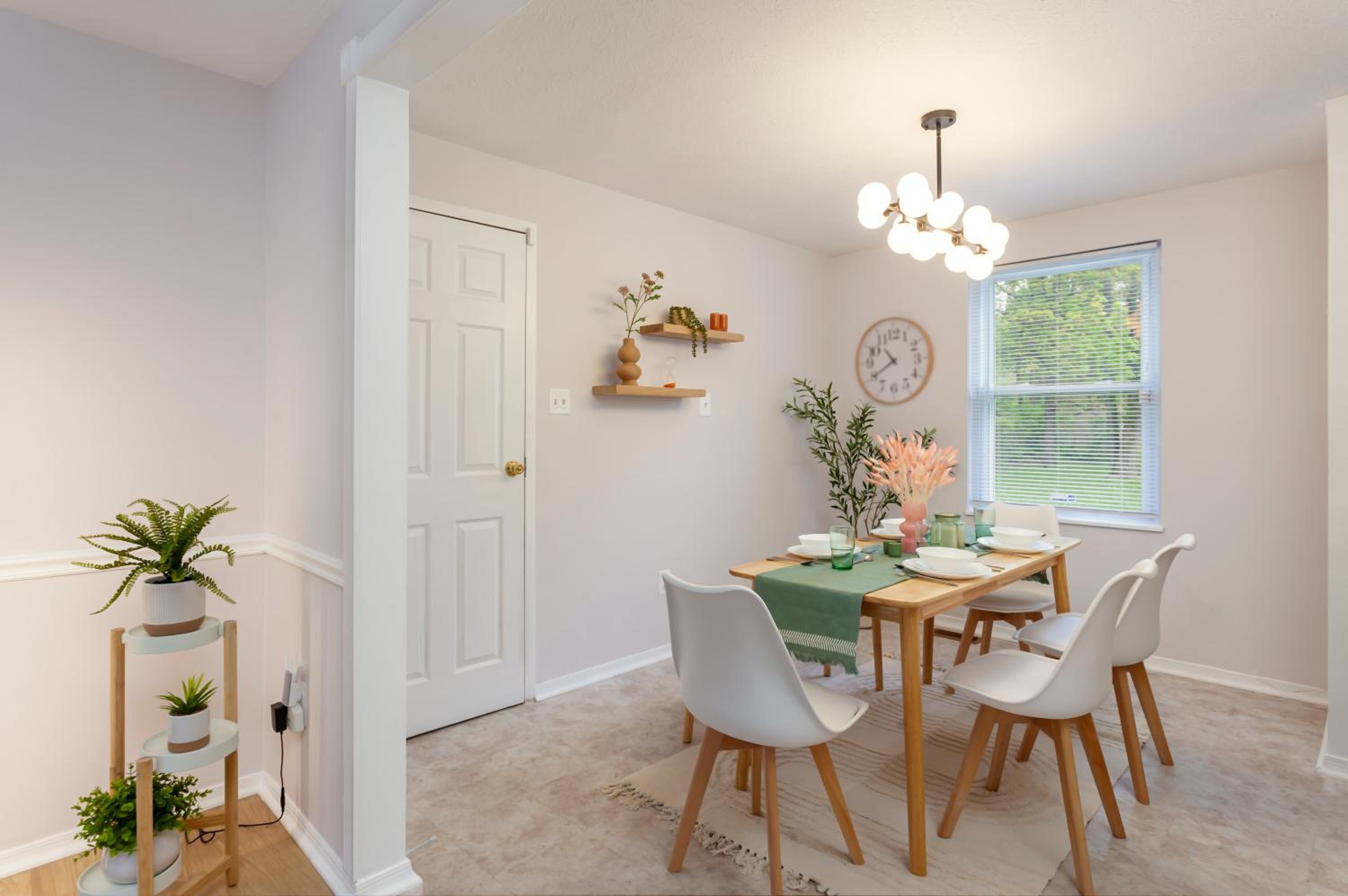 Four-Bedroom House photo 2