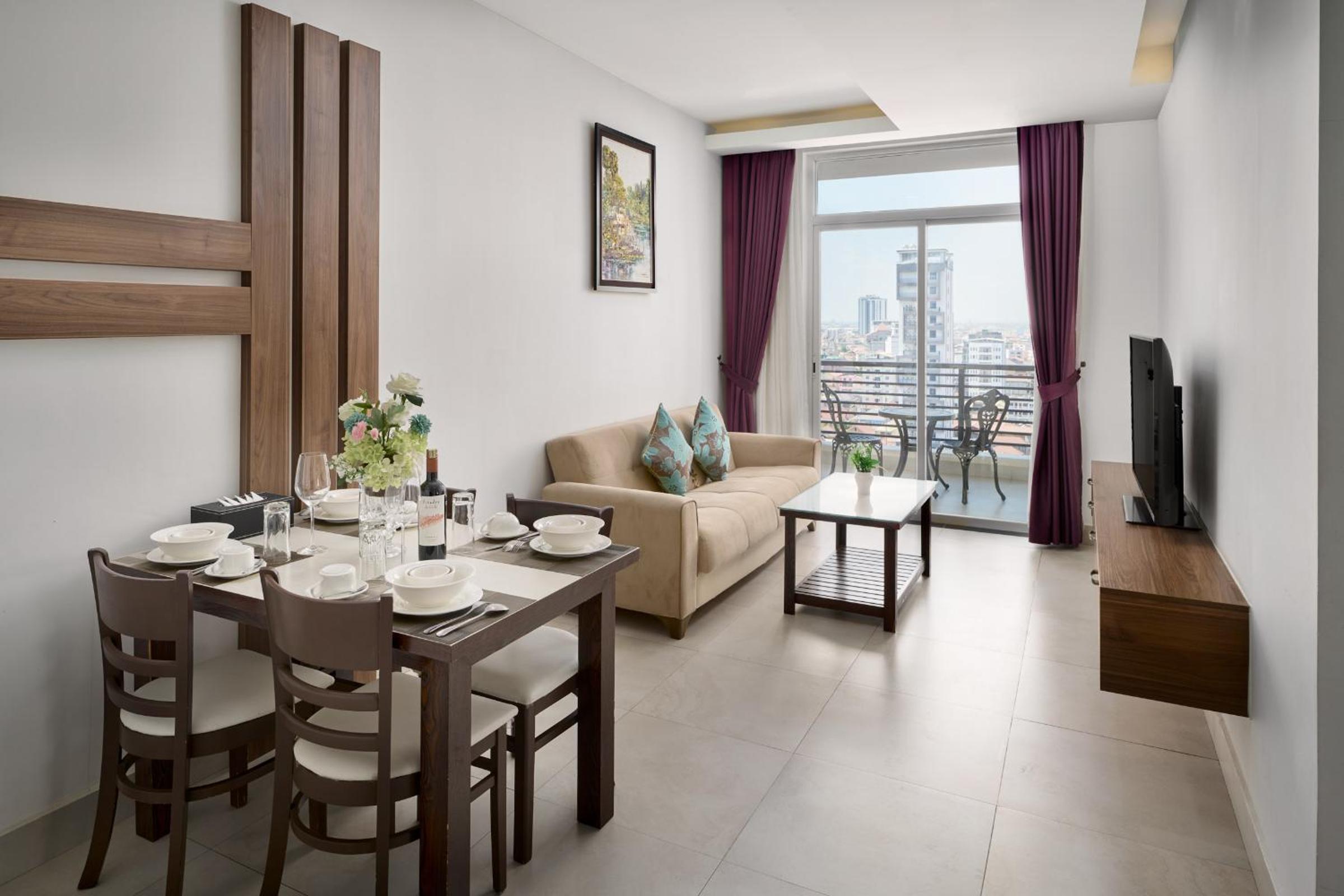 One-Bedroom Apartment - Photo 1
