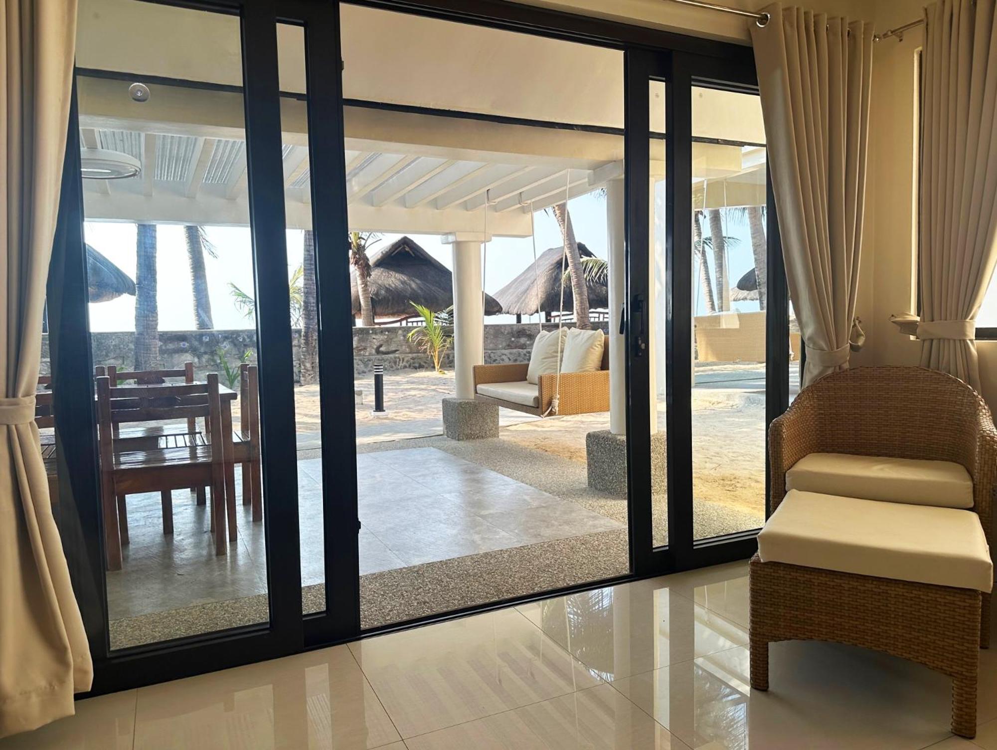 Deluxe Bungalow with Sea View photo 2