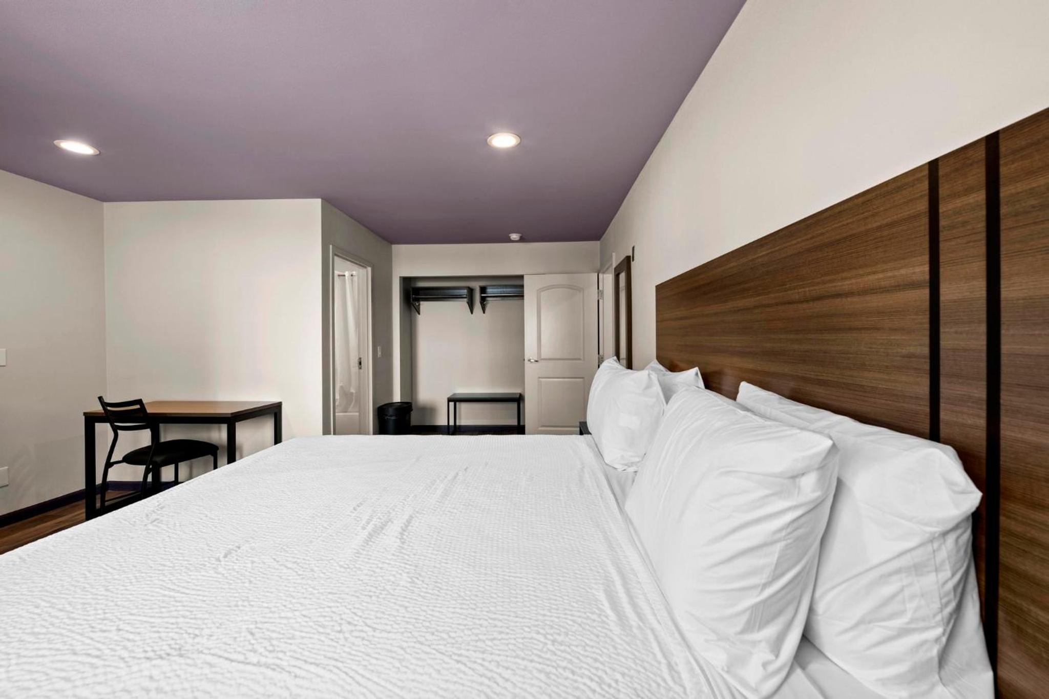 King Room with Two King Beds - Photo 1