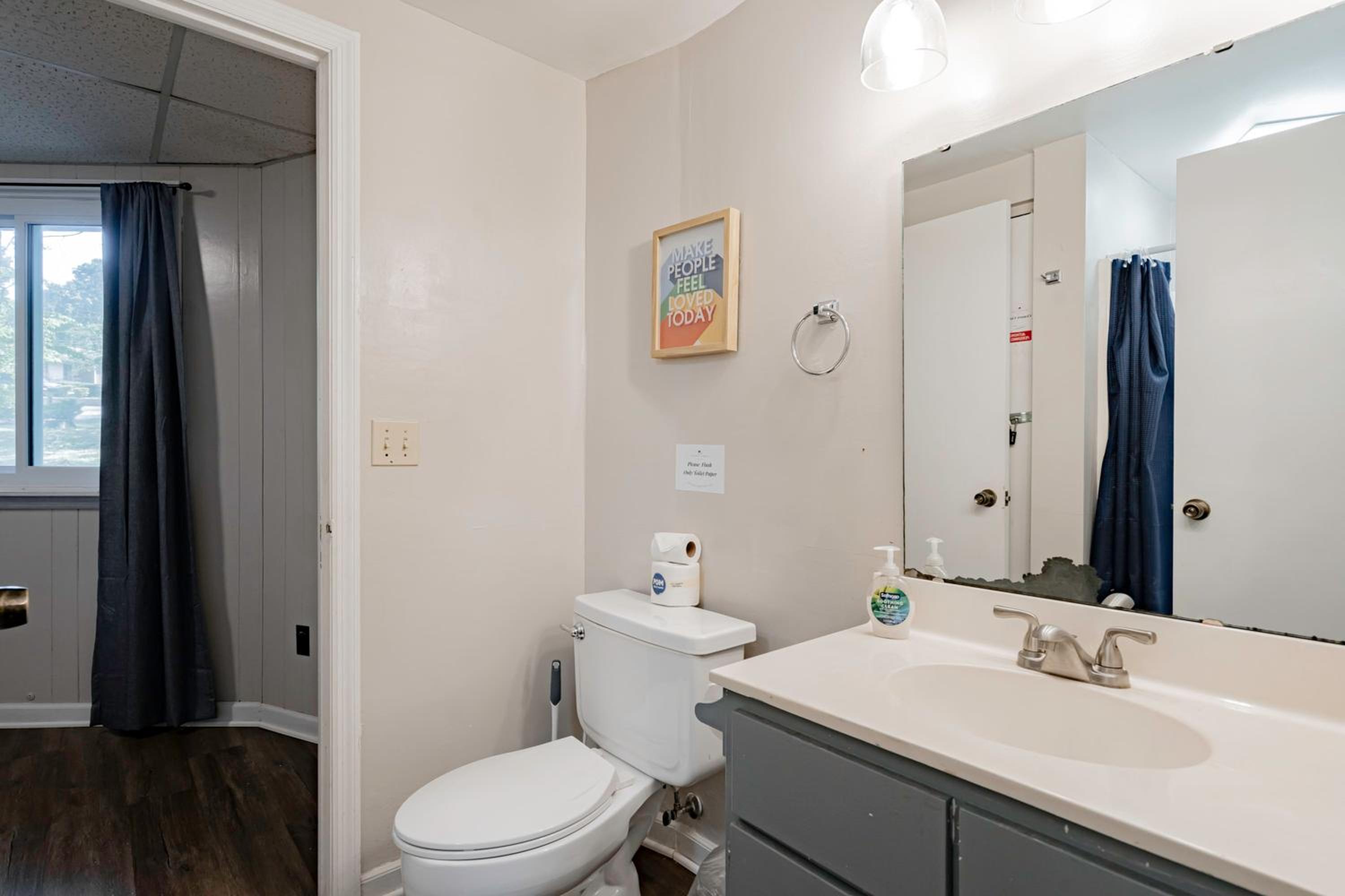 Family Room - Photo 48