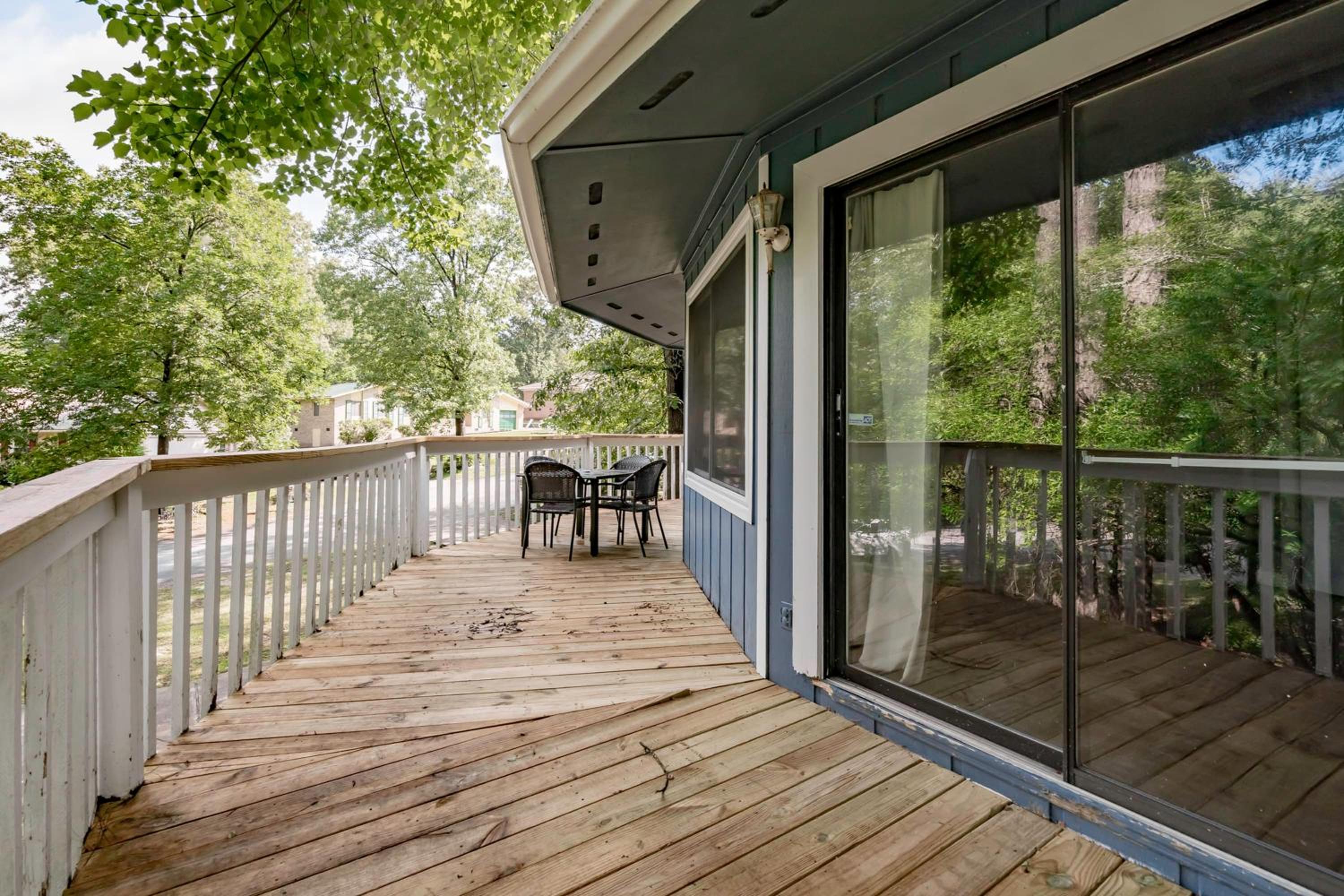 Family Room - Photo 51