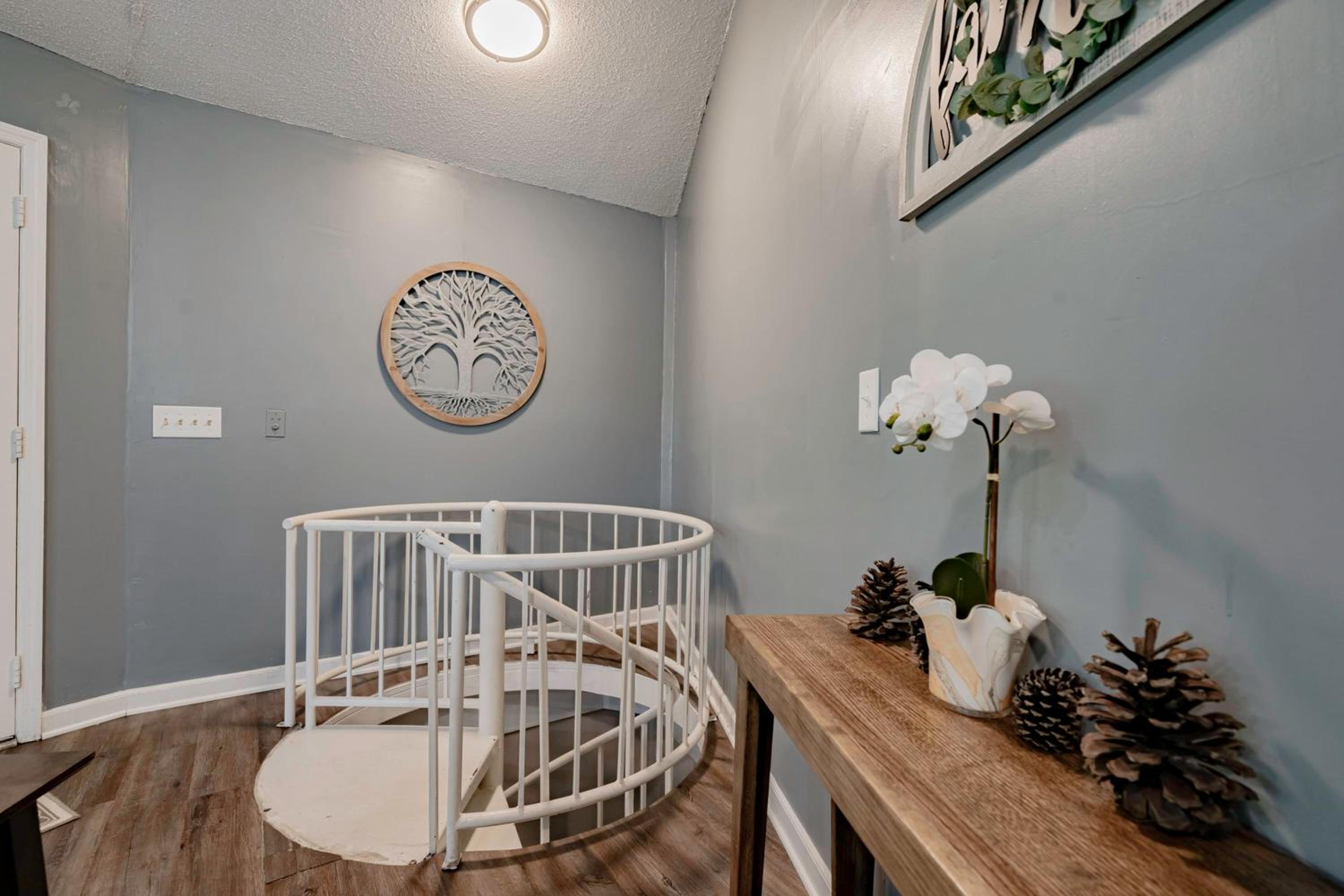 Family Room - Photo 50