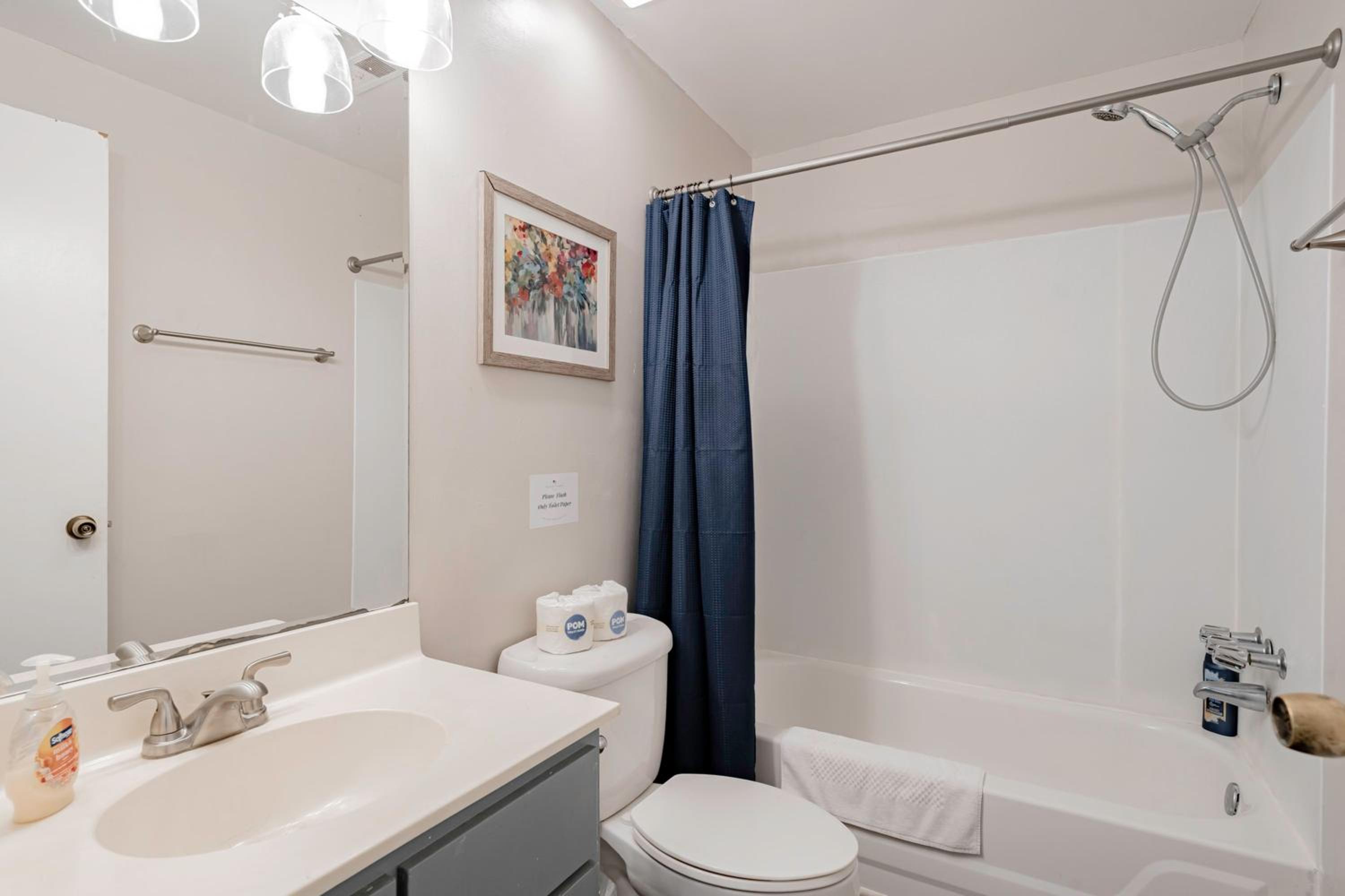 Family Room - Photo 46