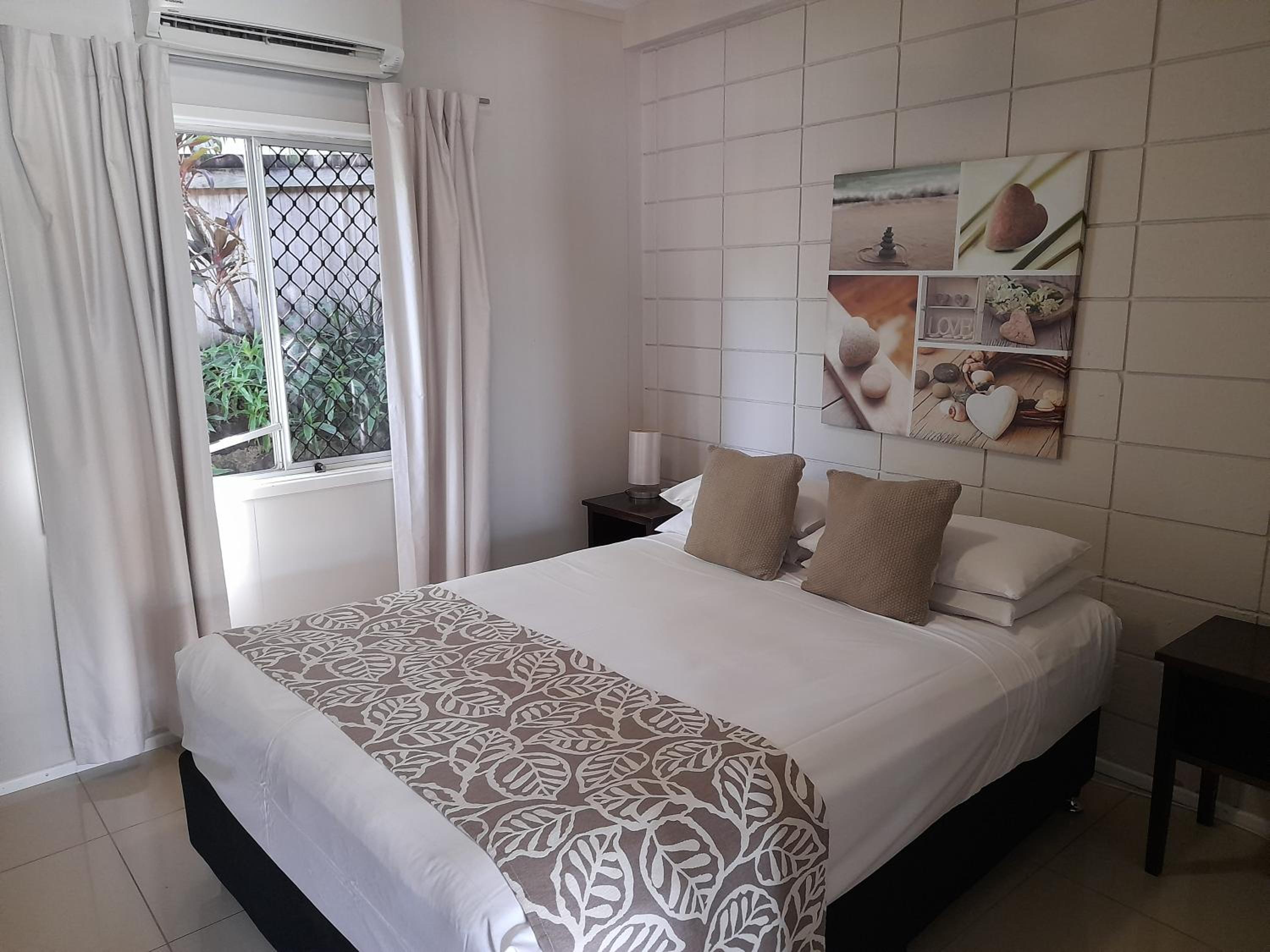 One Bedroom Apartment