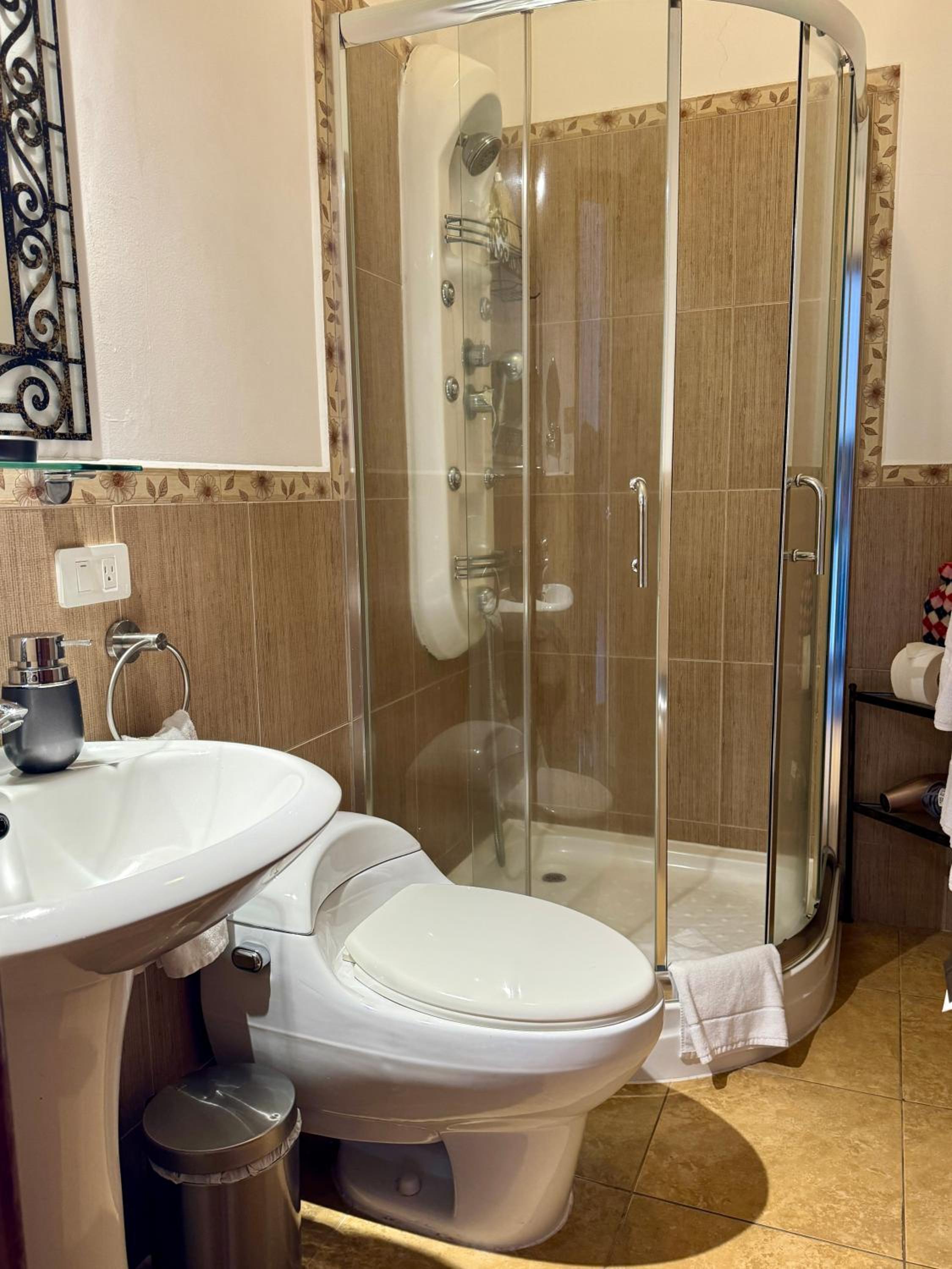 Suite with City View photo 3