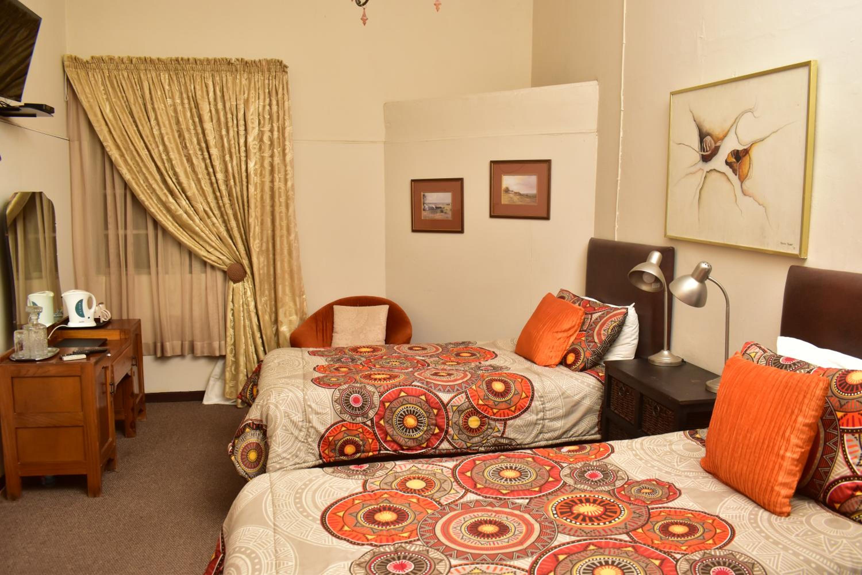 Twin Room with Shower