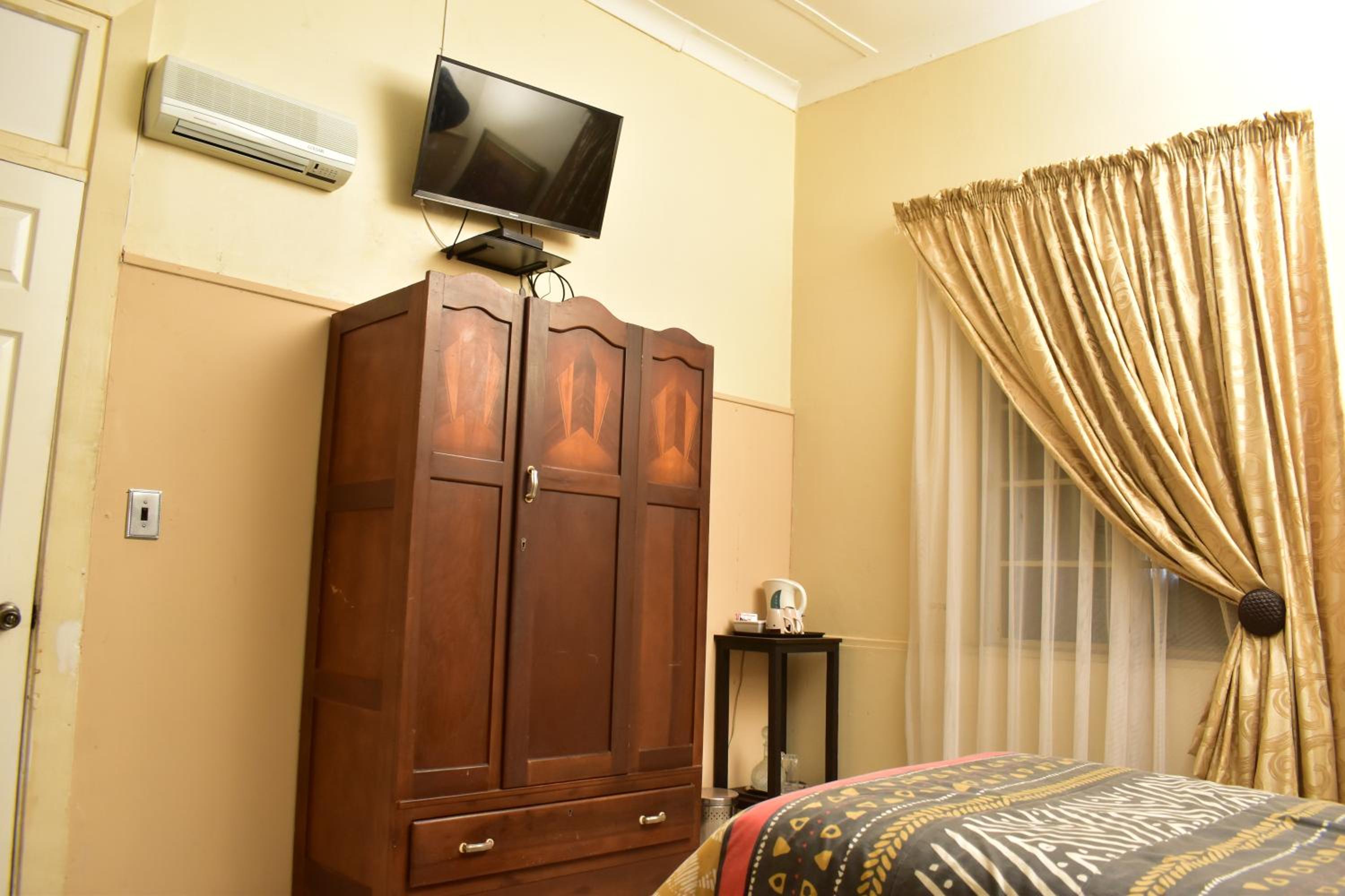 Double Room with Private Bathroom