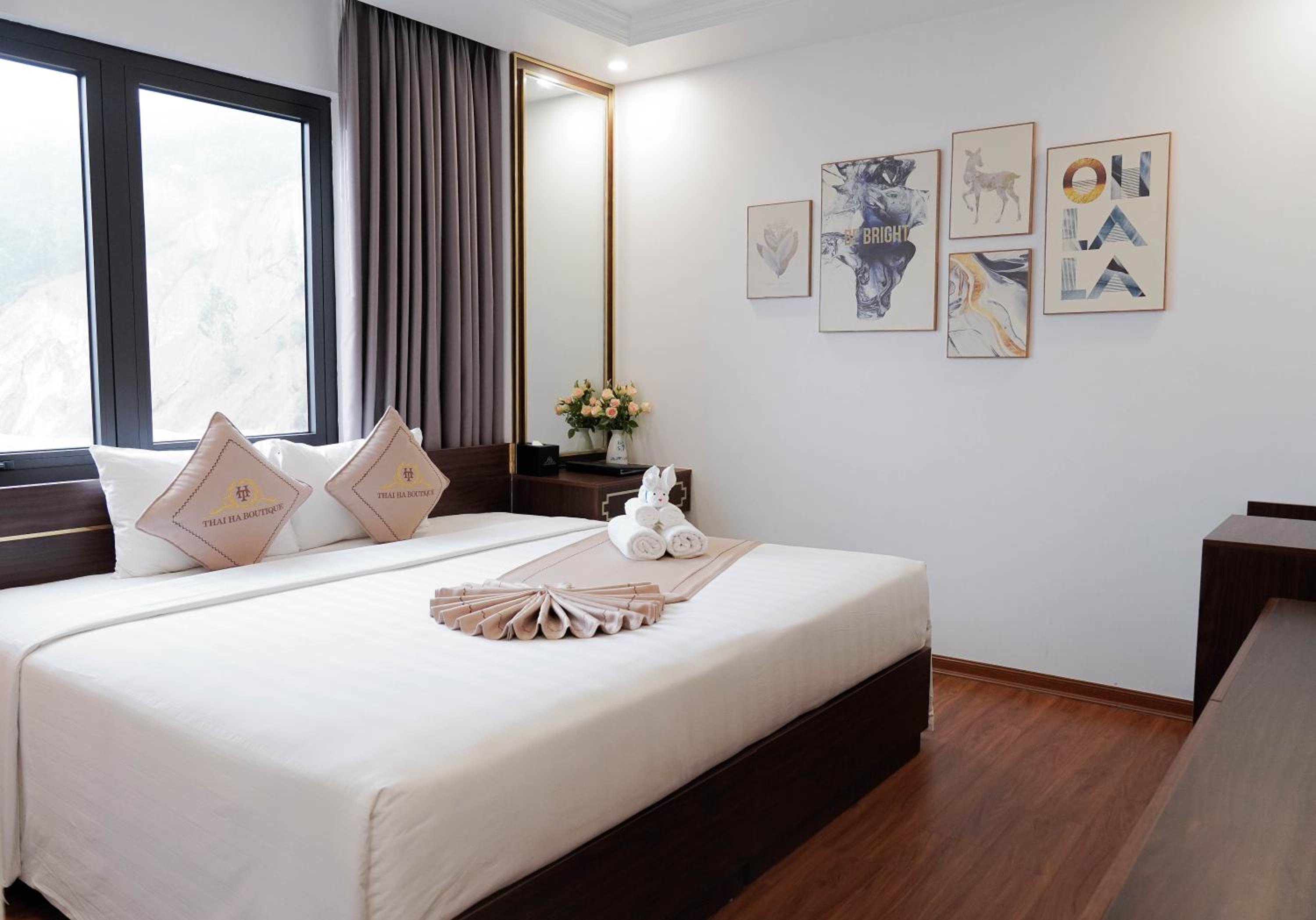 Deluxe King Room photo 1