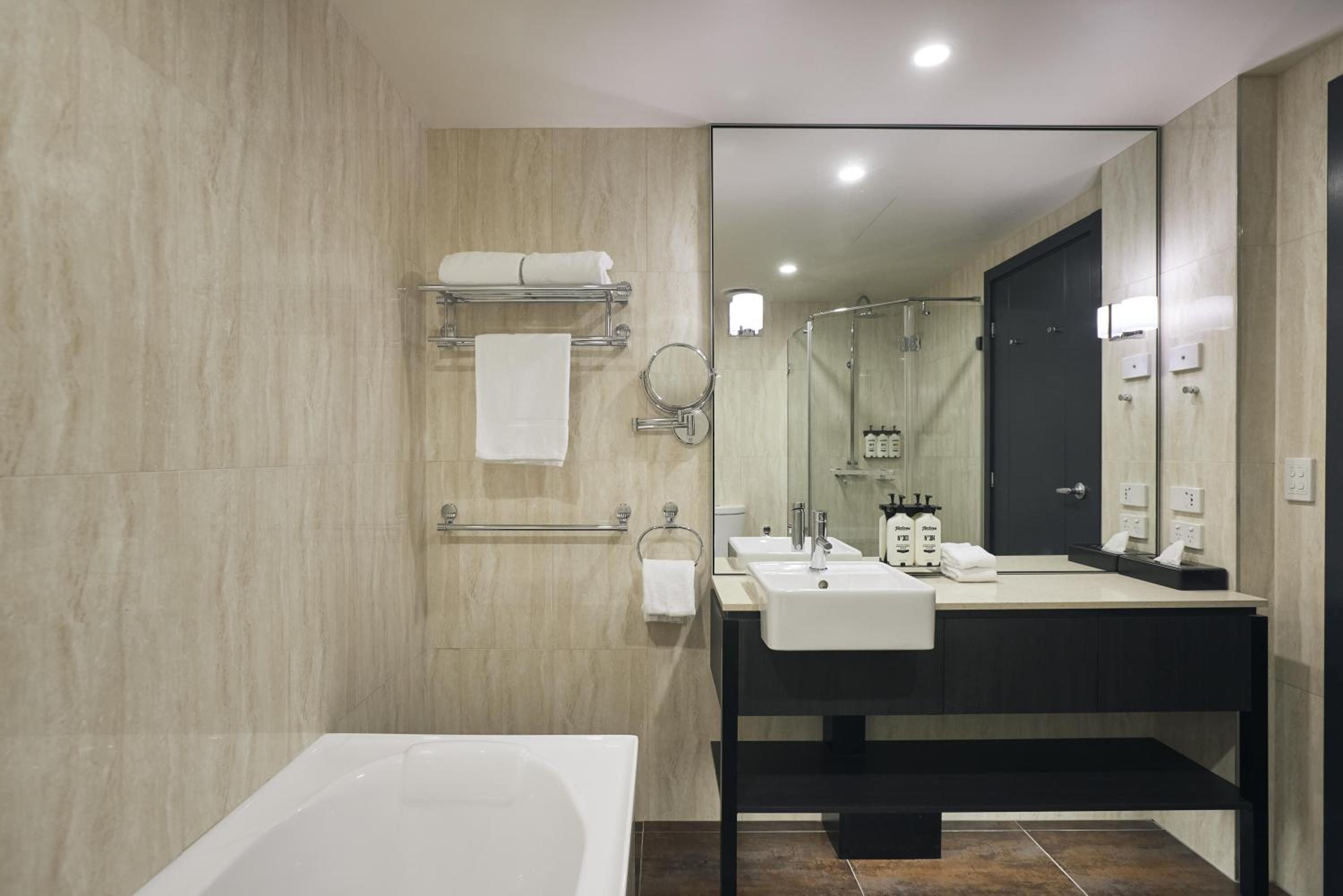 One Bedroom Apartment - Photo 6