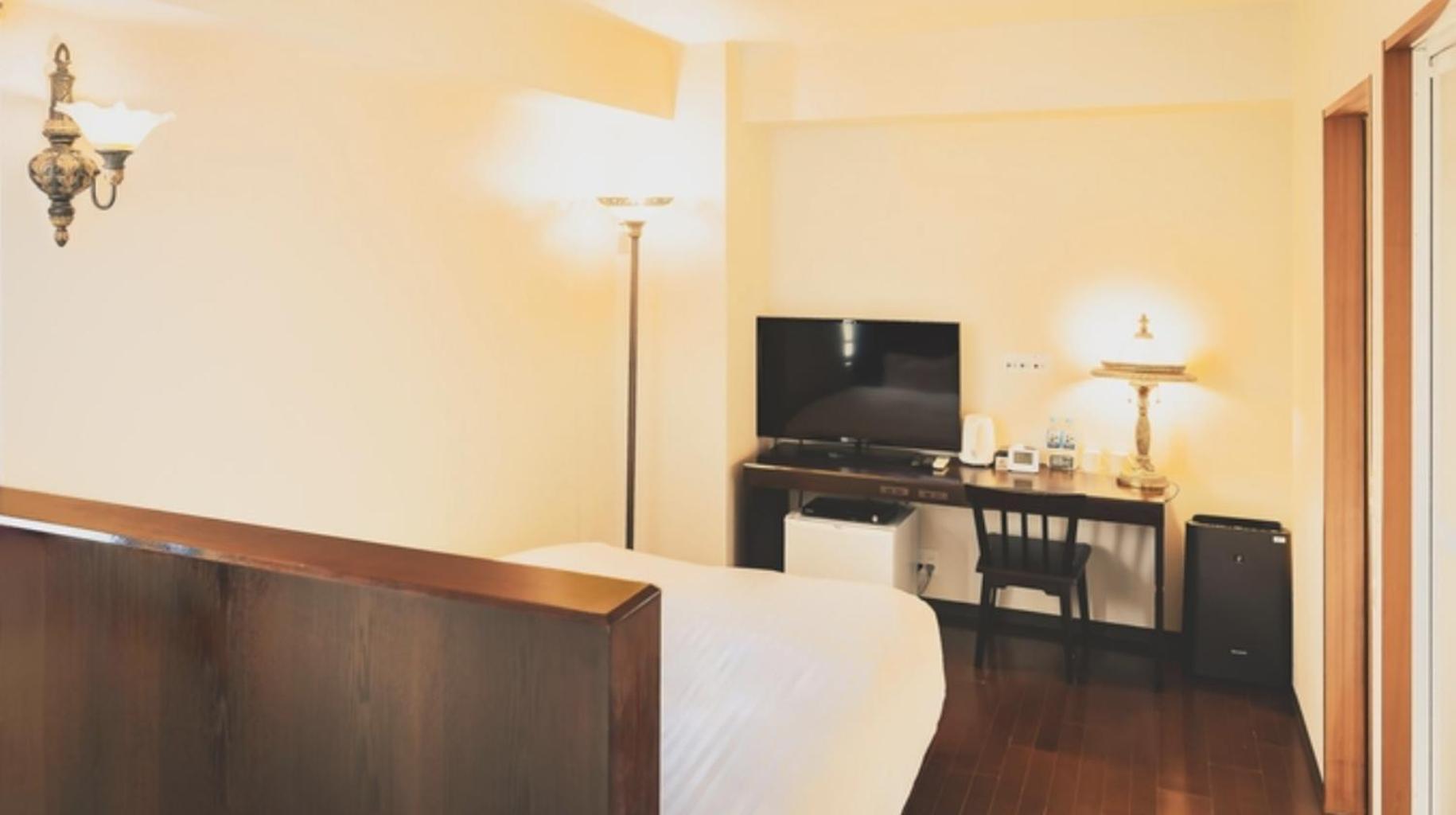 Double Room - Non-Smoking  - Photo 1