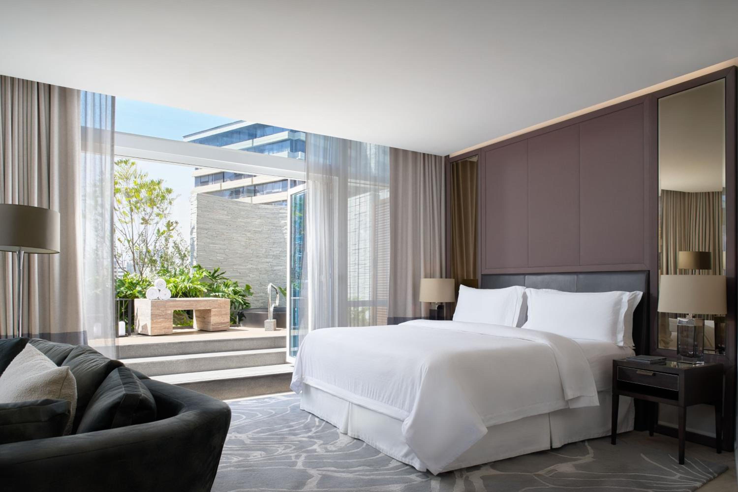 Executive King Suite with Terrace and Whirlpool - Butler Service