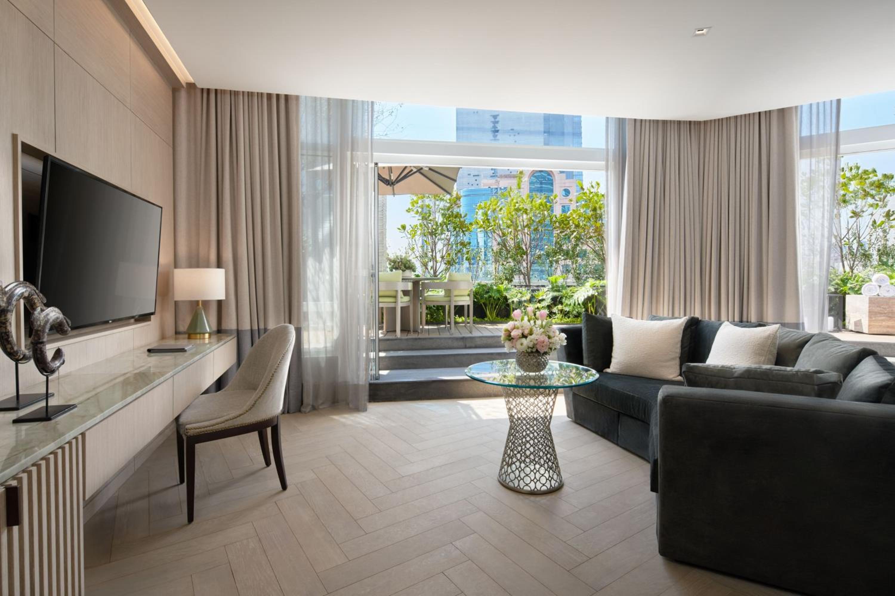 Executive King Suite with Terrace and Whirlpool - Butler Service