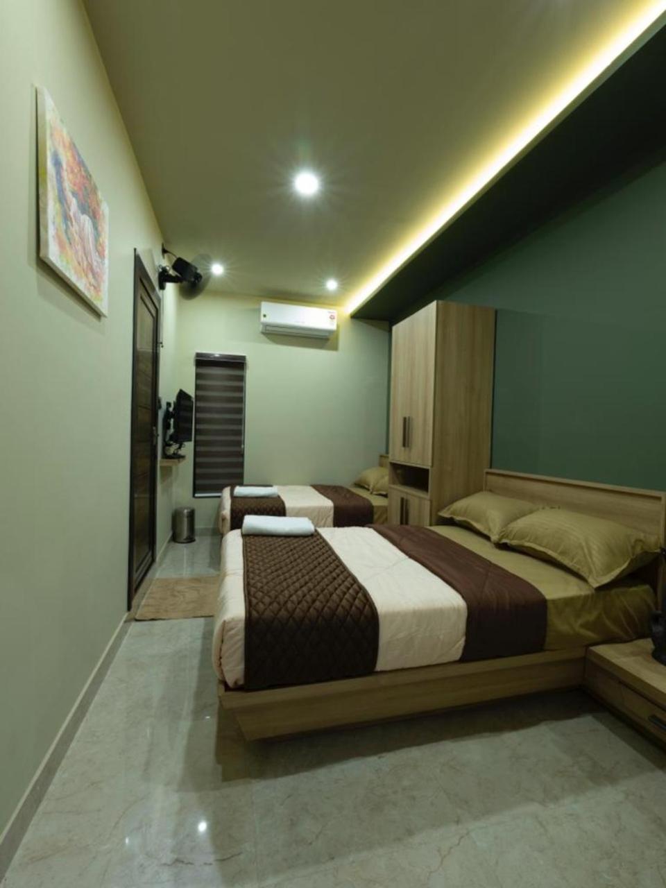 Deluxe Twin Room photo 3