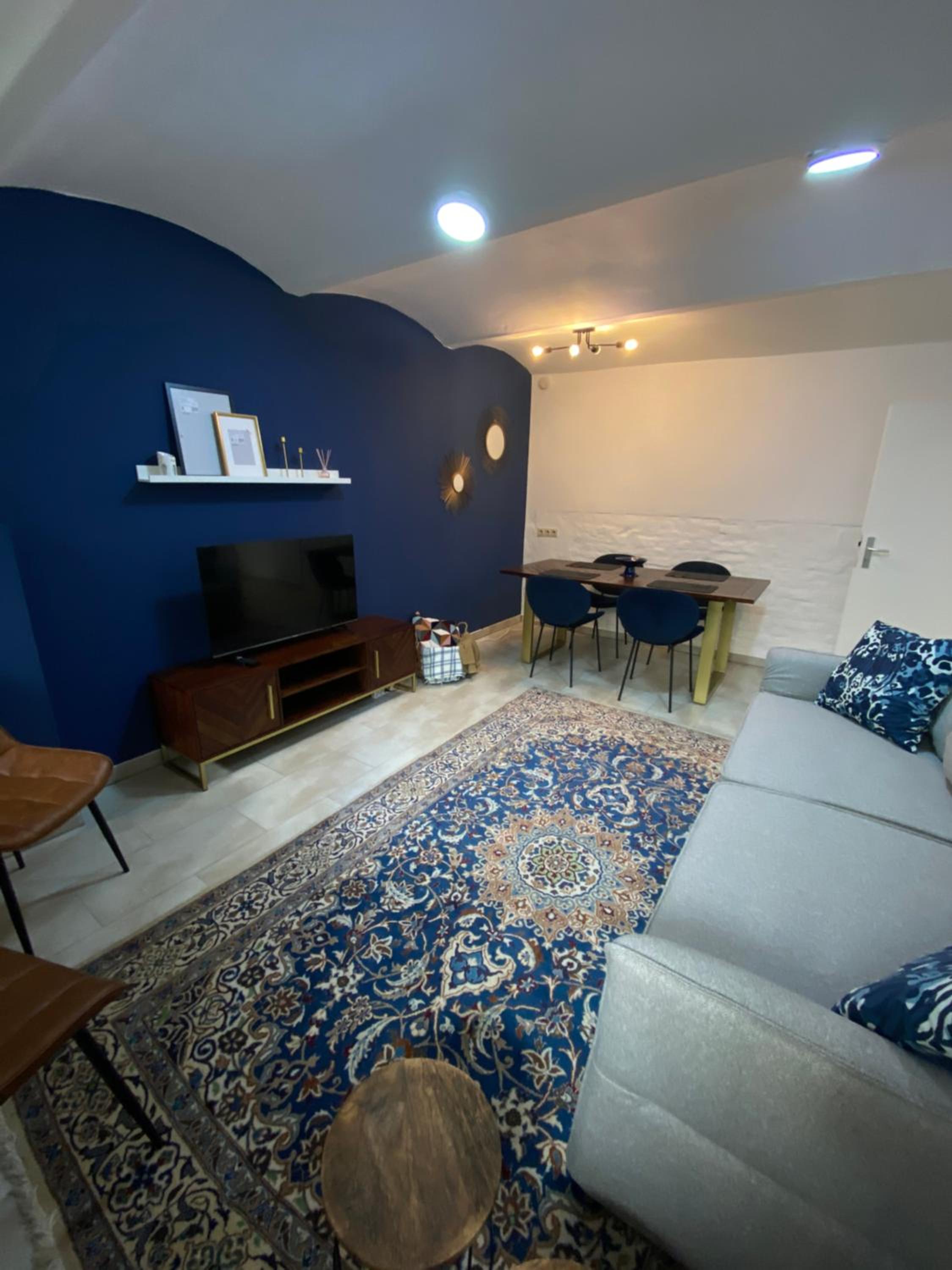 Two-Bedroom Apartment photo 2