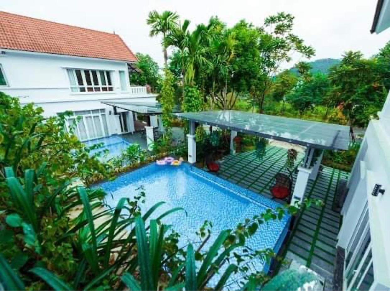 Villa photo 2