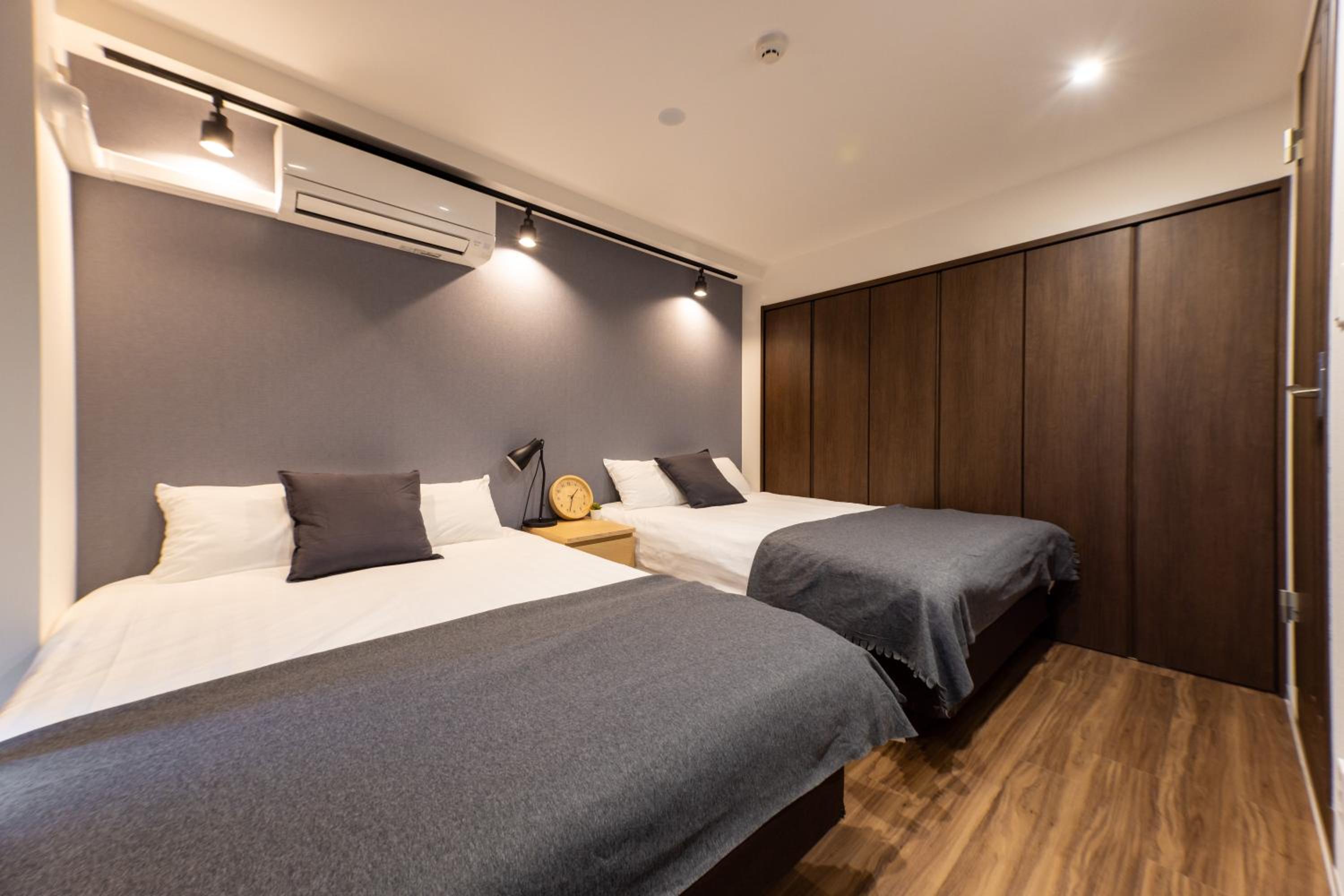 Quadruple Room with Private Bathroom